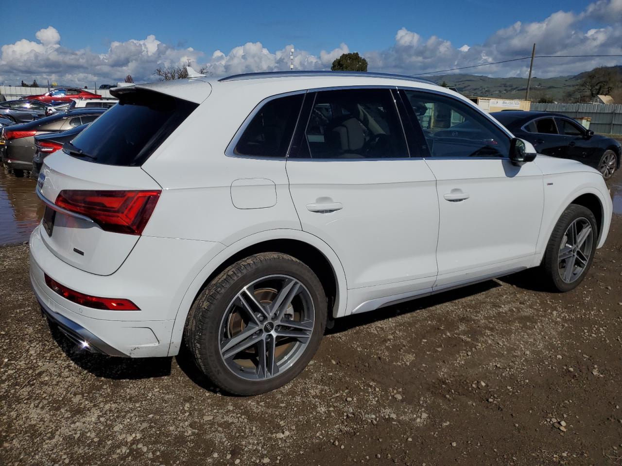 Photo 2 VIN: WA1G2AFY3M2051251 - AUDI Q5 