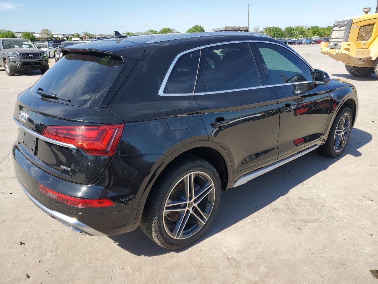 Photo 2 VIN: WA1G2BFY0P2074724 - AUDI Q5 