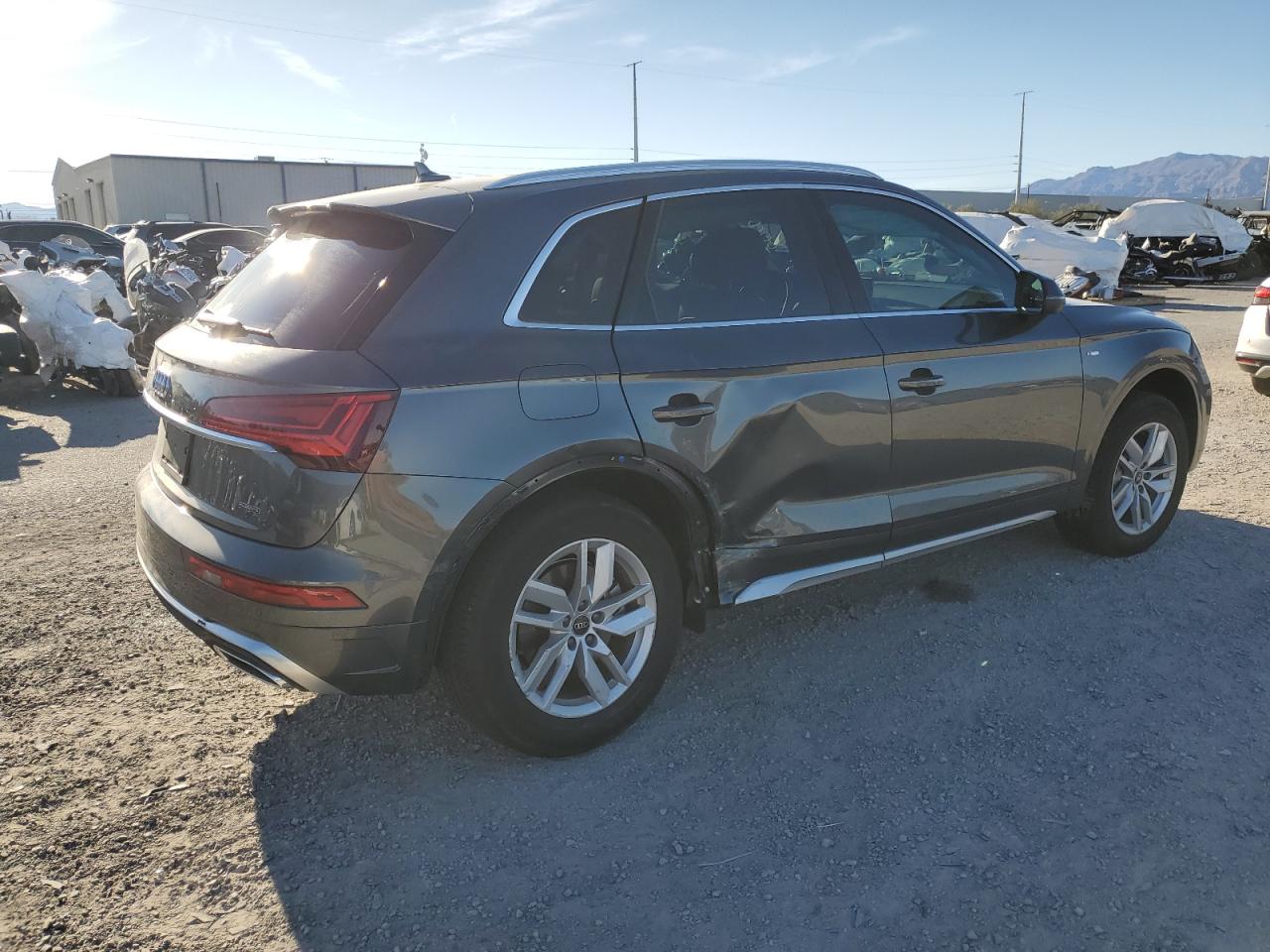 Photo 2 VIN: WA1GAAFY1P2191354 - AUDI Q5 