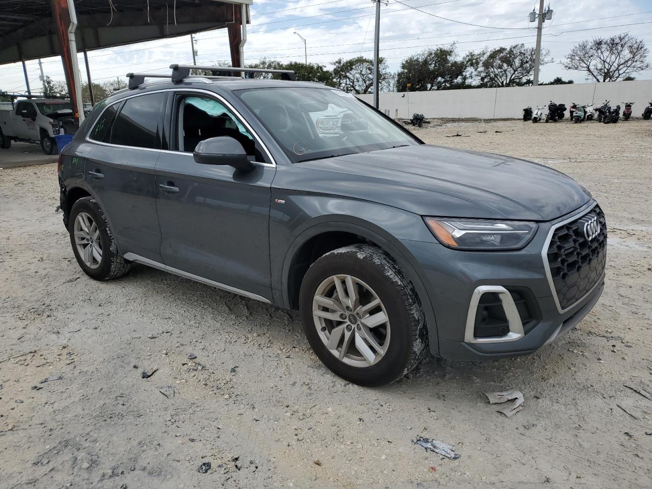 Photo 3 VIN: WA1GAAFY3P2036353 - AUDI Q5 