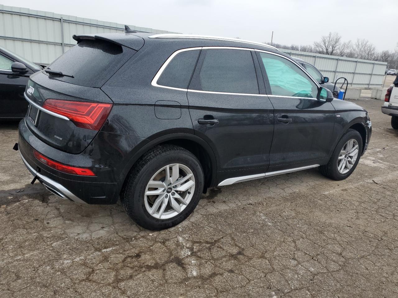 Photo 2 VIN: WA1GAAFY7N2051175 - AUDI Q5 