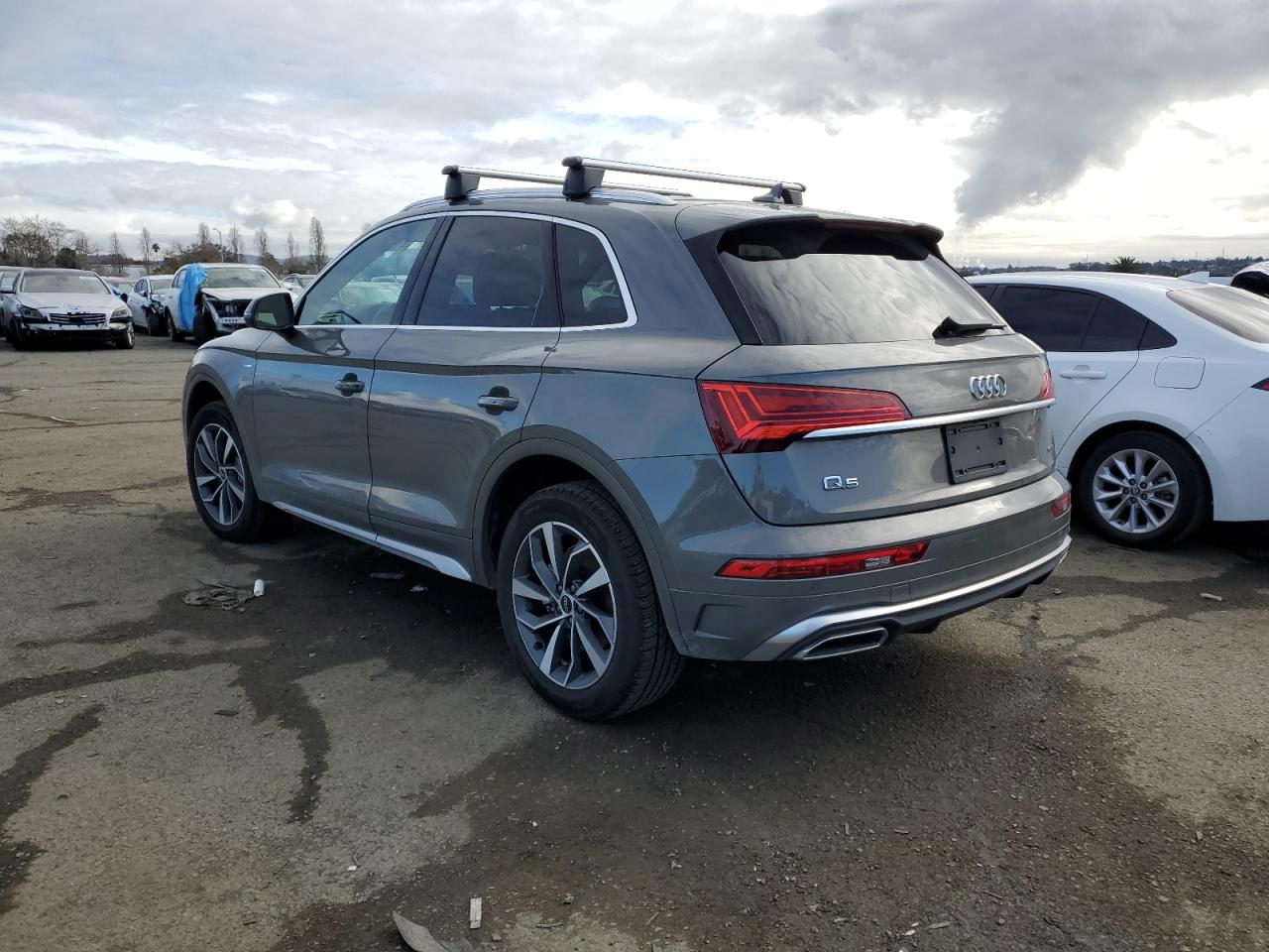 Photo 1 VIN: WA1GAAFY8P2091817 - AUDI Q5 