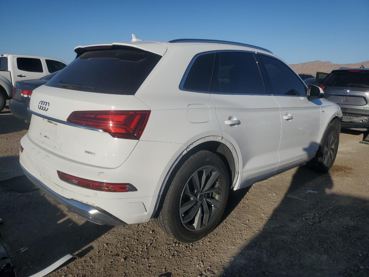 Photo 2 VIN: WA1GAAFYXN2021202 - AUDI Q5 