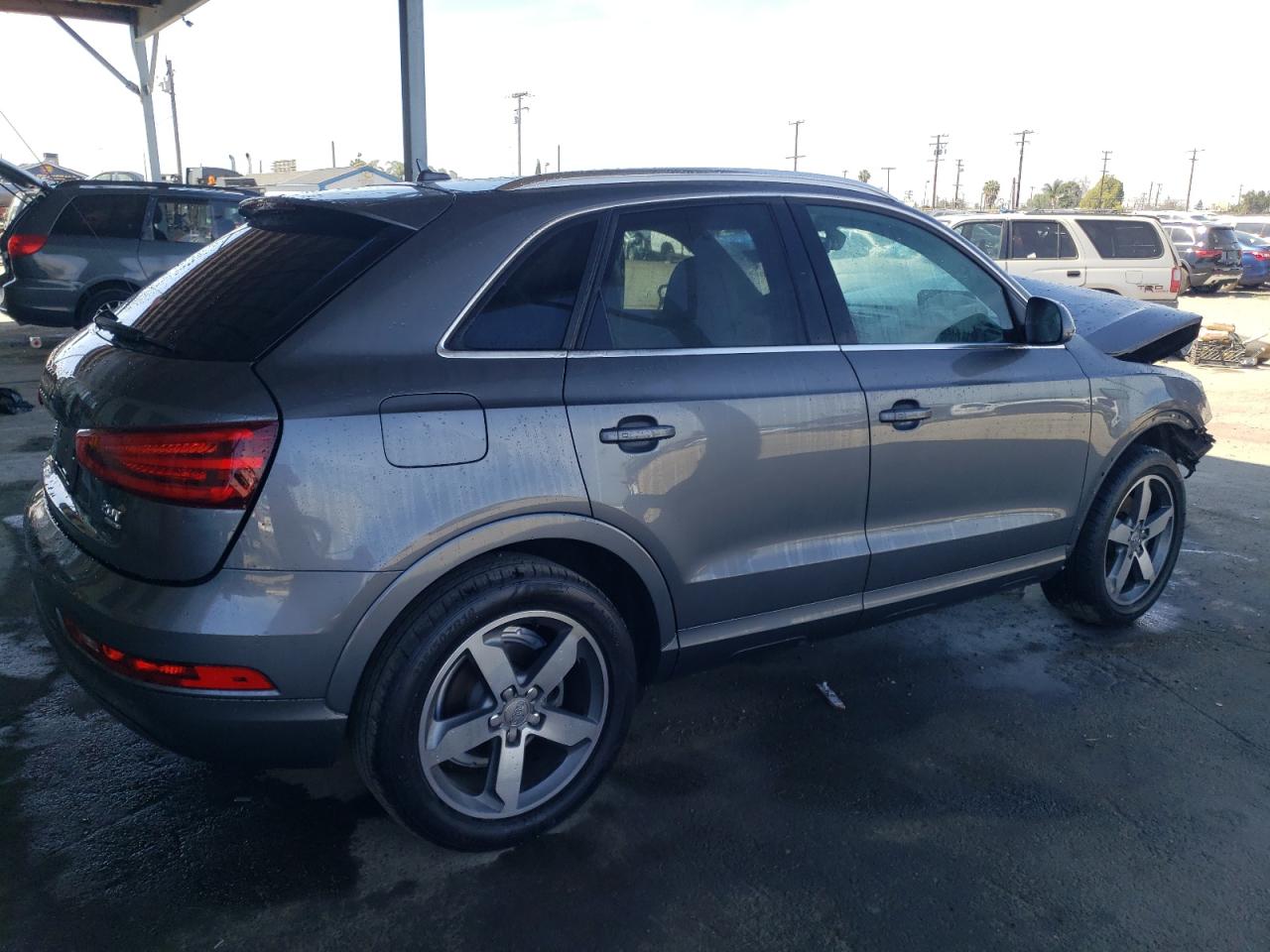 Photo 2 VIN: WA1GFCFS0FR013255 - AUDI Q3 