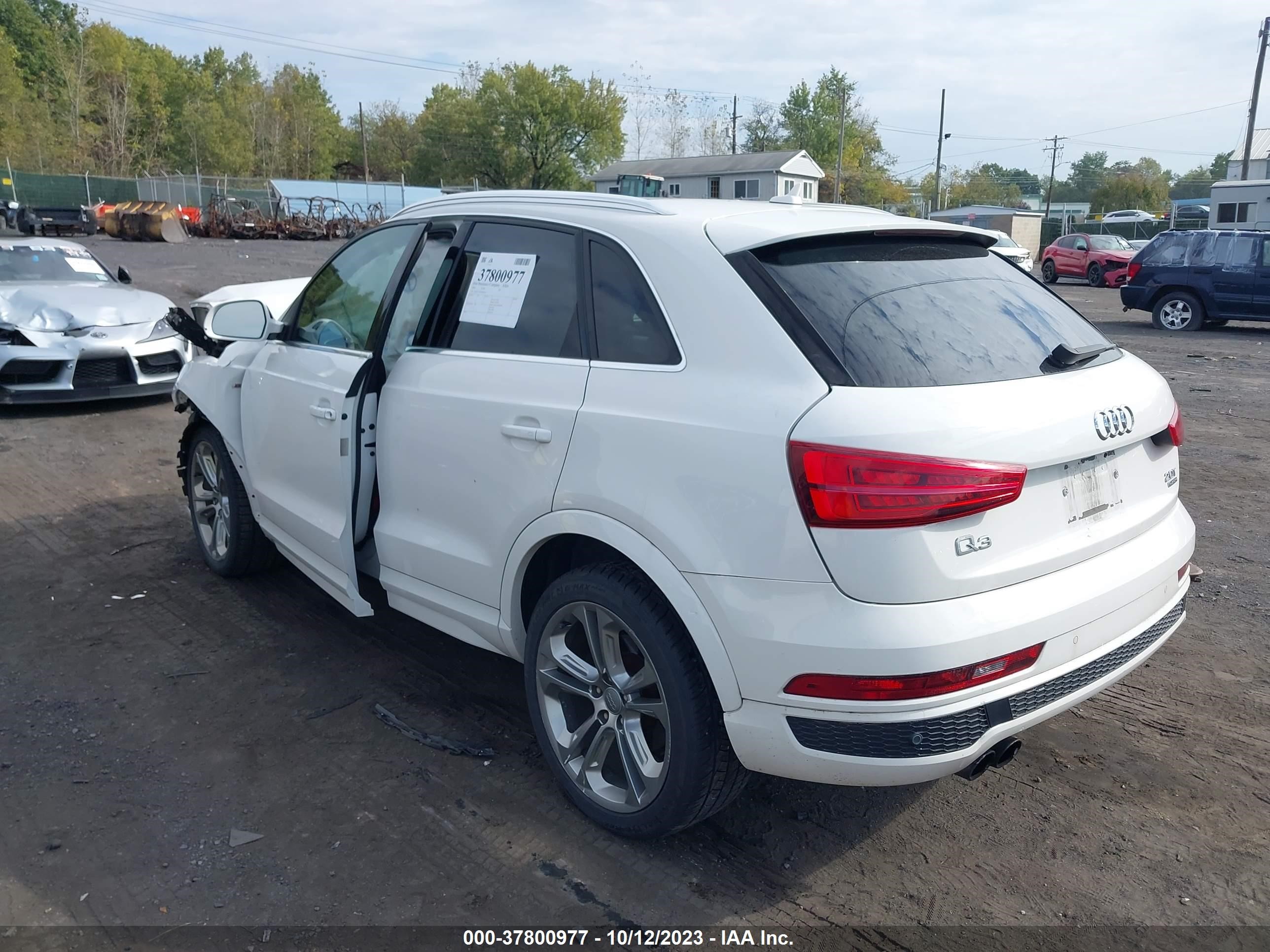 Photo 2 VIN: WA1GFCFS1GR010169 - AUDI Q3 