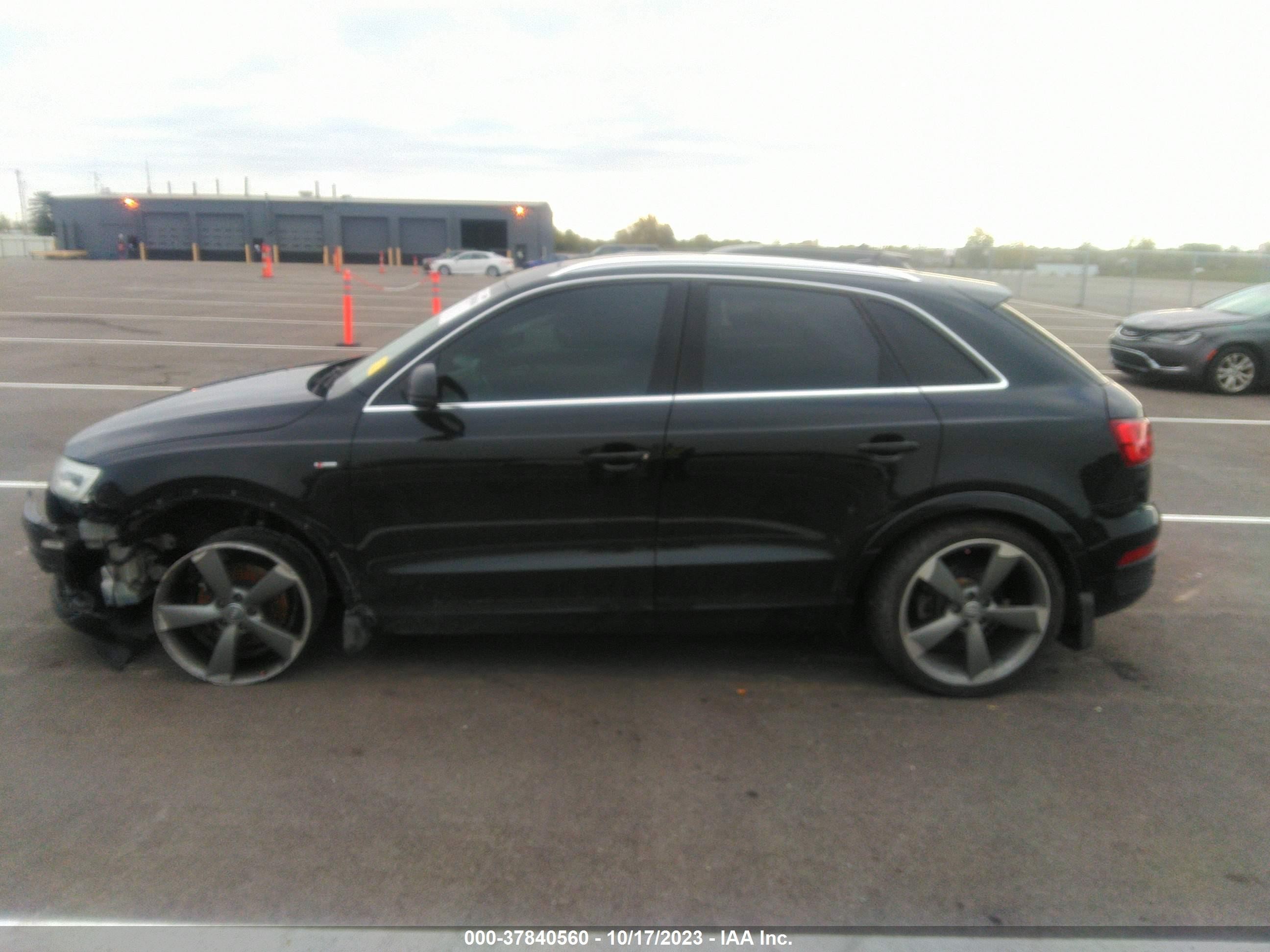 Photo 13 VIN: WA1GFCFS2GR000802 - AUDI Q3 