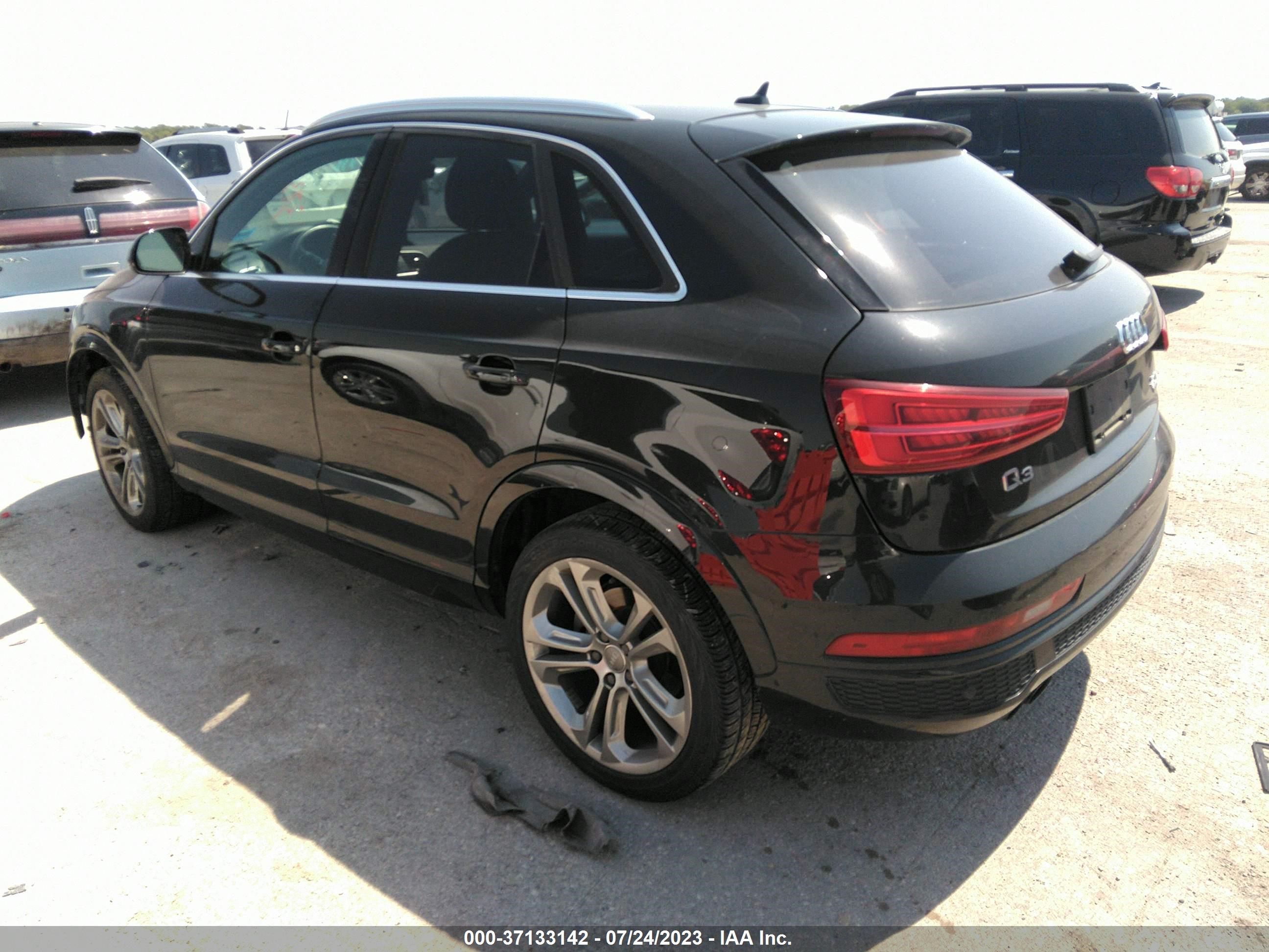 Photo 2 VIN: WA1GFCFS4GR015236 - AUDI Q3 