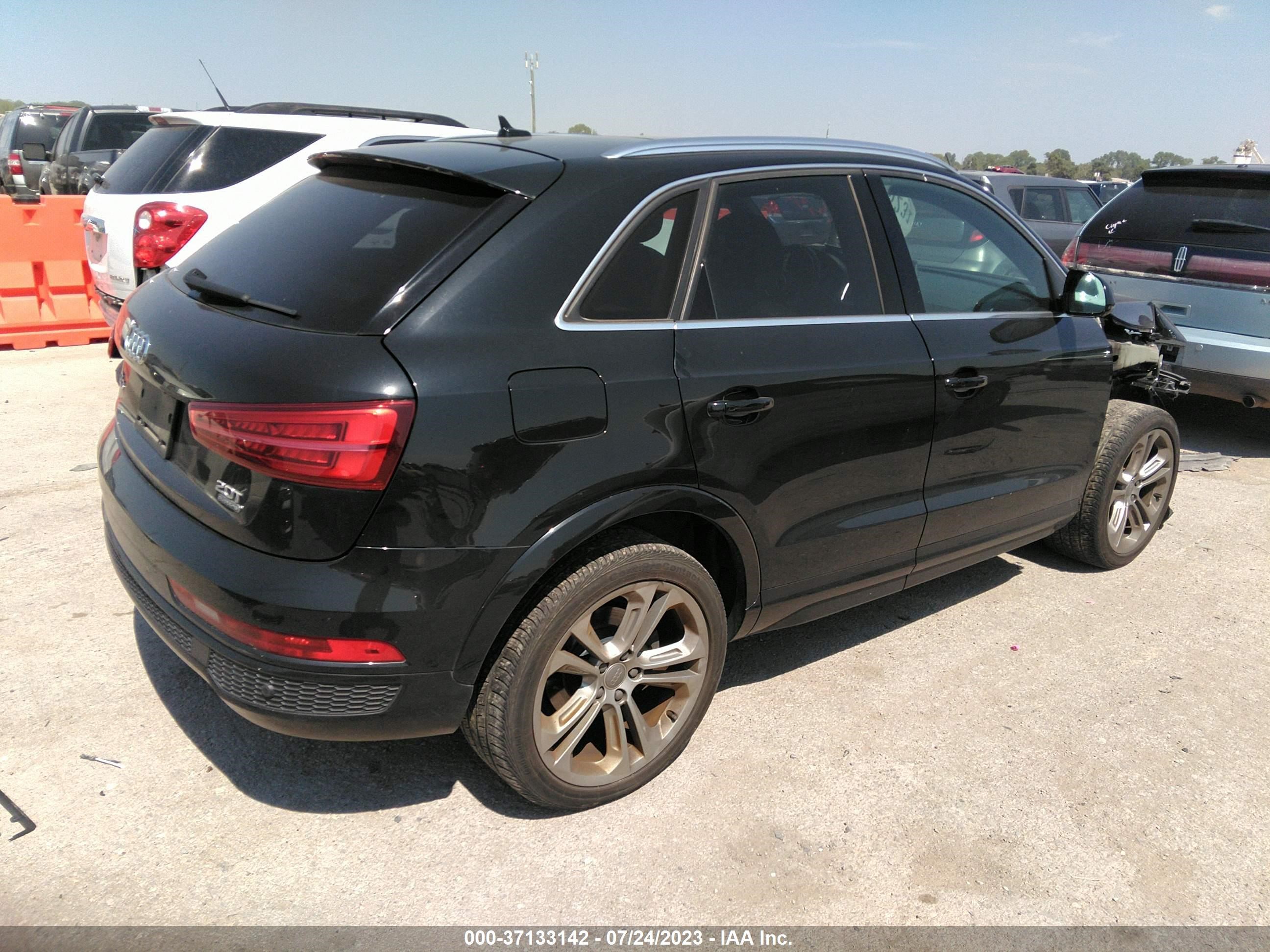 Photo 3 VIN: WA1GFCFS4GR015236 - AUDI Q3 