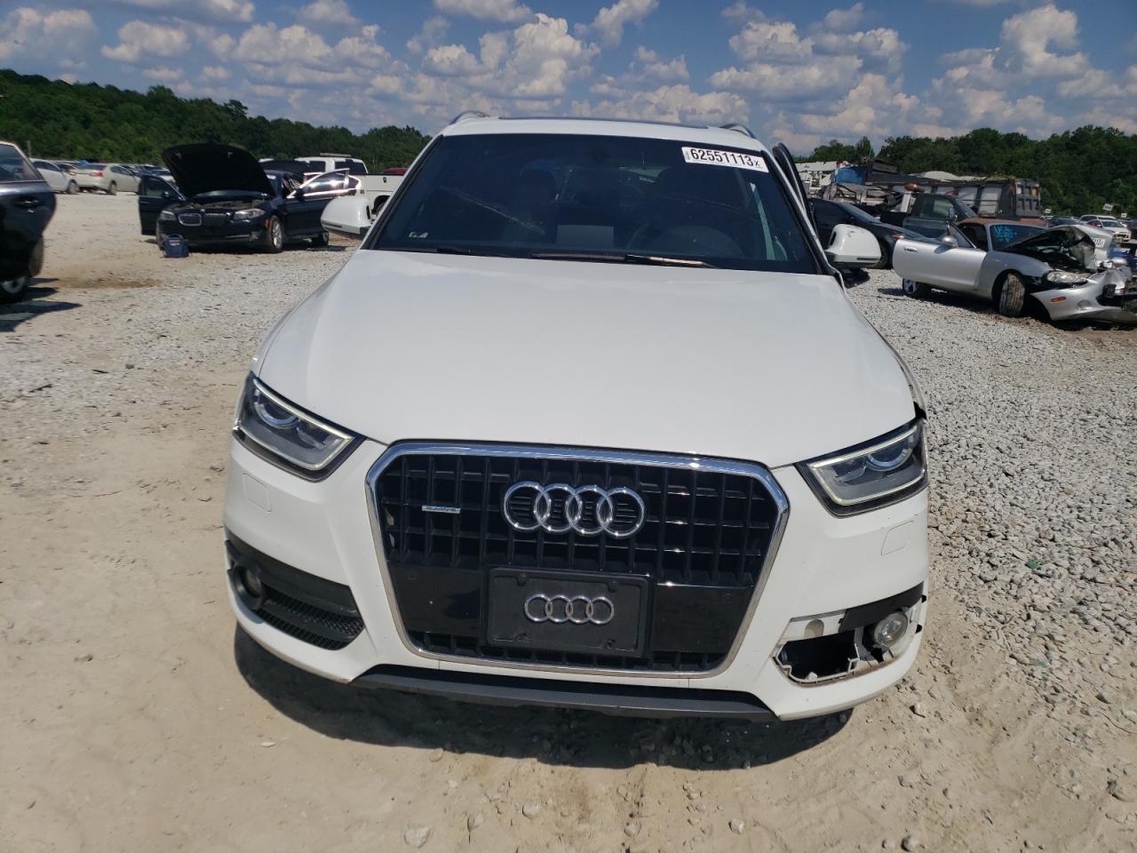 Photo 4 VIN: WA1GFCFS8FR010619 - AUDI Q3 