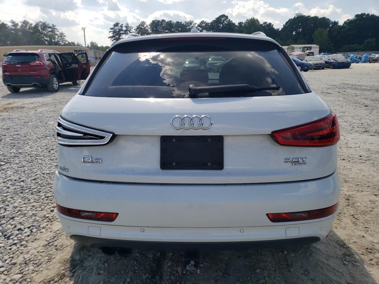 Photo 5 VIN: WA1GFCFS8FR010619 - AUDI Q3 