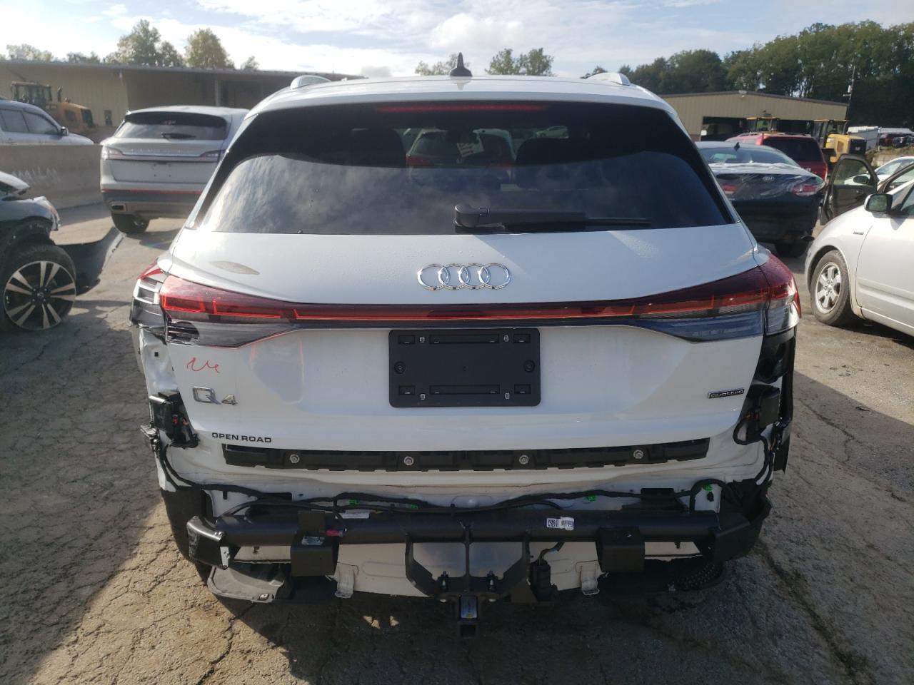 Photo 5 VIN: WA1H2BFZ8NP042634 - AUDI Q4 E-TRON 