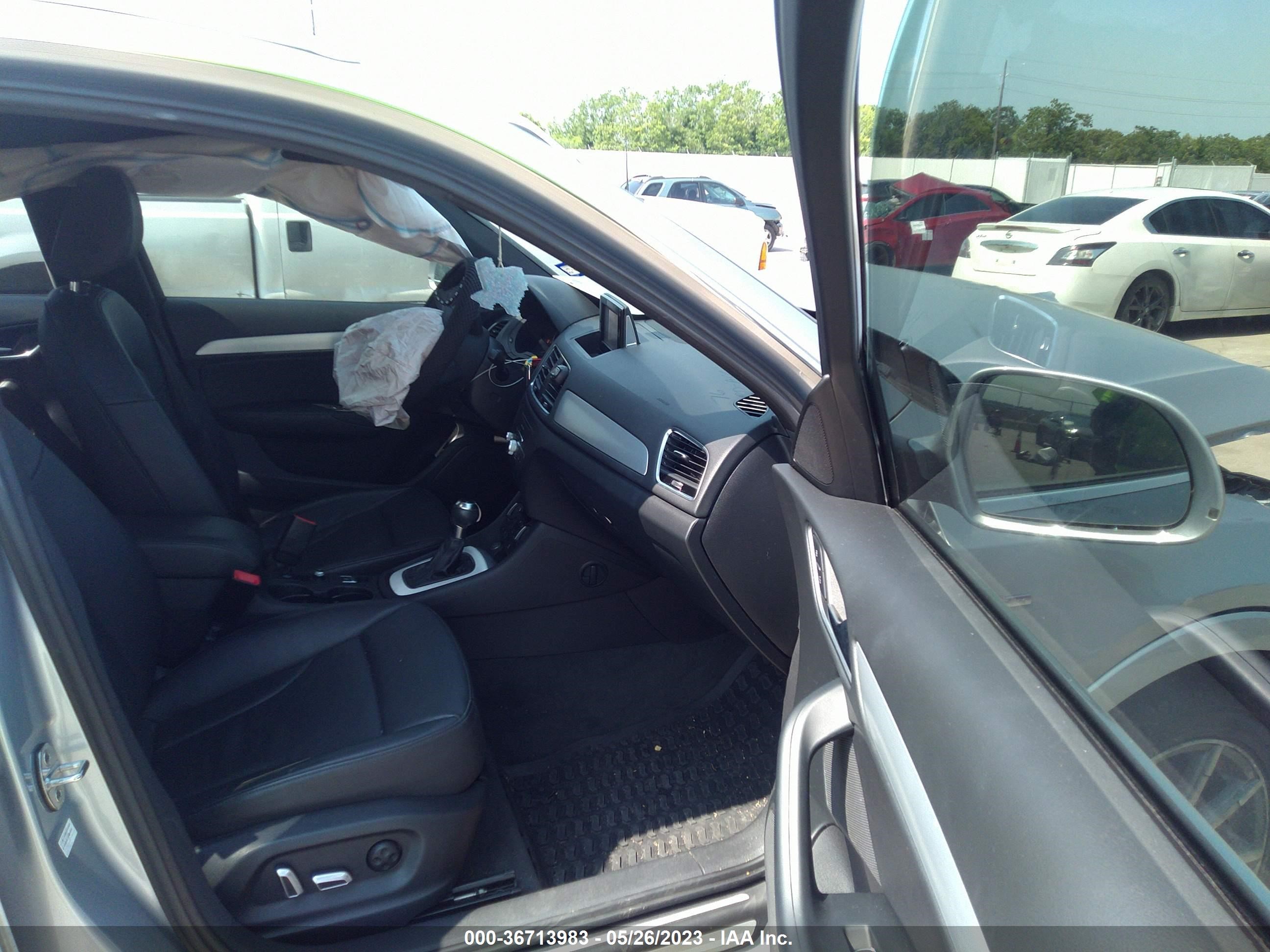 Photo 4 VIN: WA1HCCFS6JR032267 - AUDI Q3 