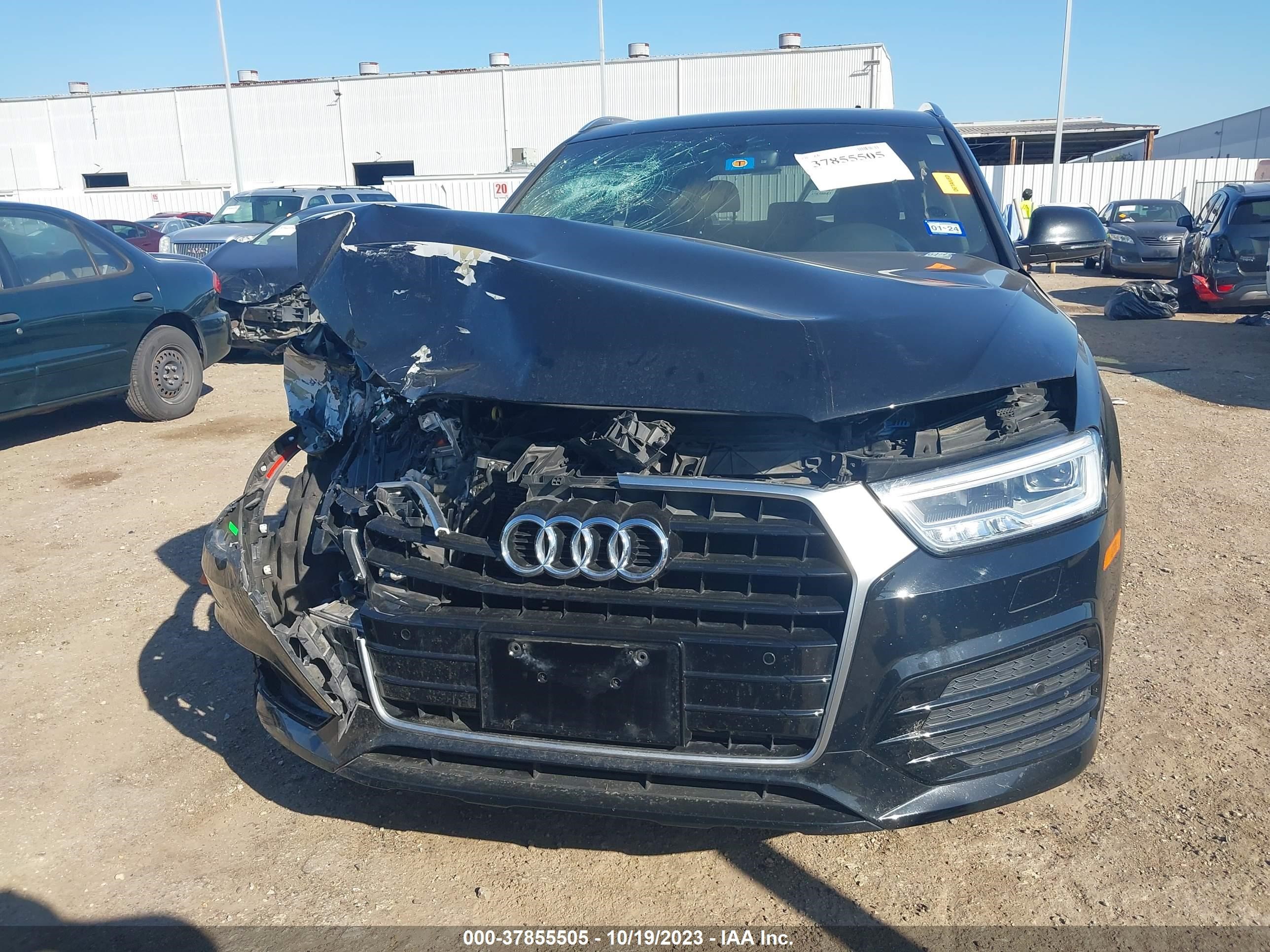 Photo 11 VIN: WA1HCCFS7JR004817 - AUDI Q3 