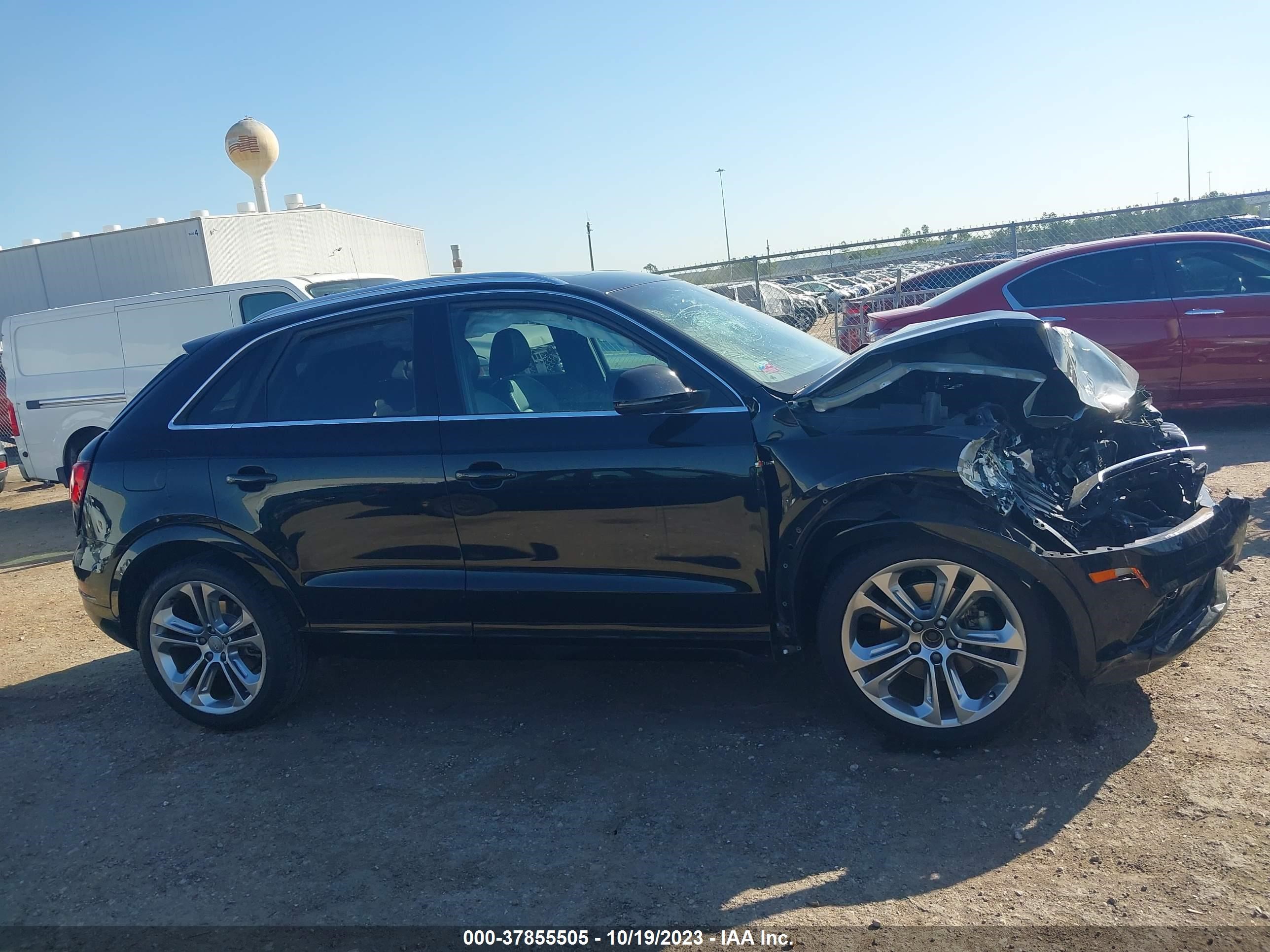 Photo 12 VIN: WA1HCCFS7JR004817 - AUDI Q3 