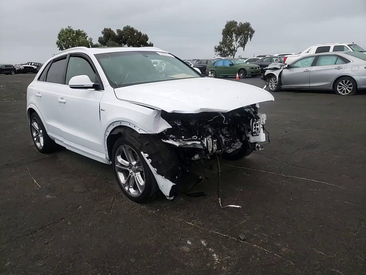 Photo 10 VIN: WA1JCCFS0JR002683 - AUDI Q3 