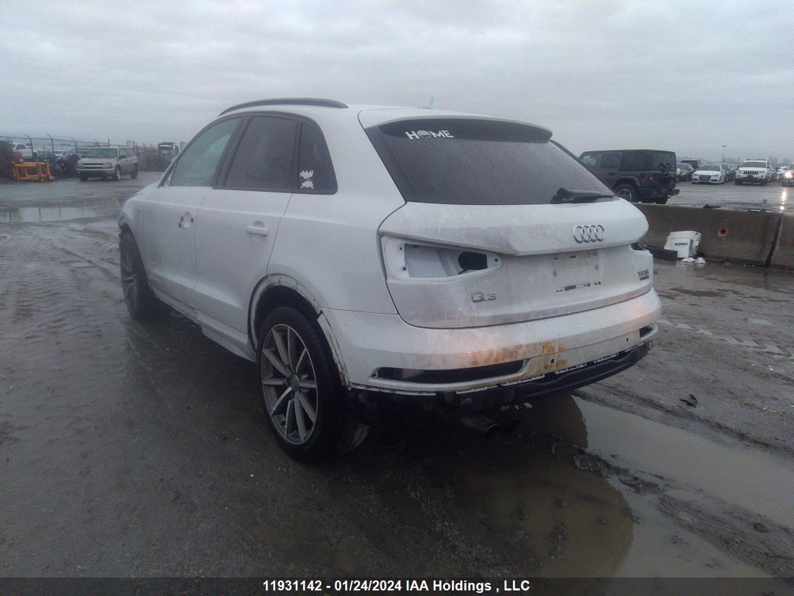 Photo 2 VIN: WA1JCCFS1HR001682 - AUDI Q3 