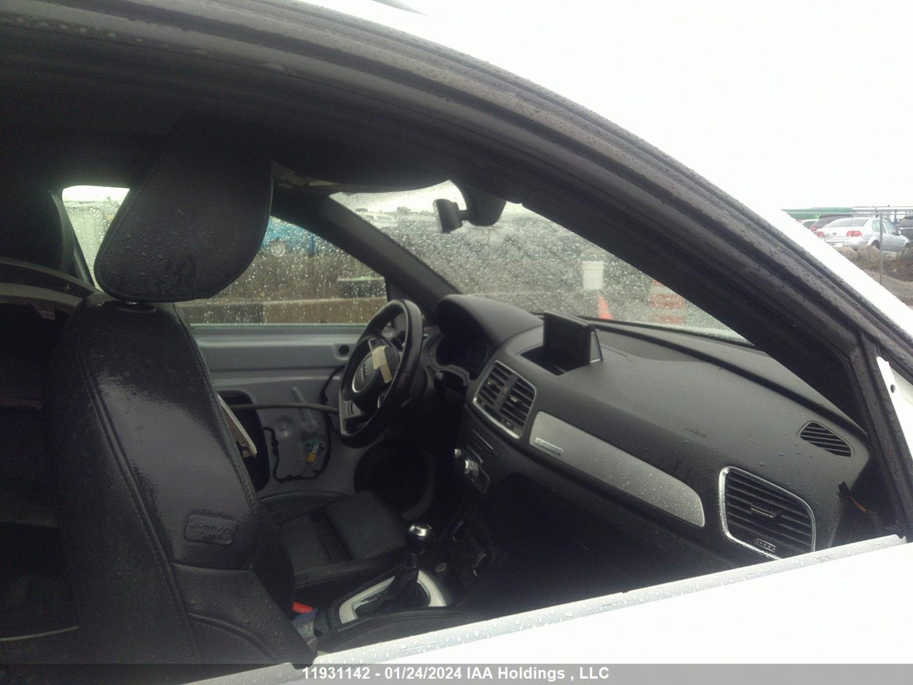 Photo 4 VIN: WA1JCCFS1HR001682 - AUDI Q3 