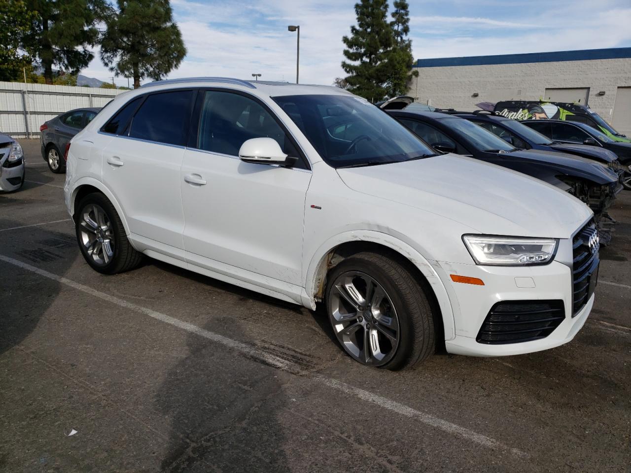 Photo 3 VIN: WA1JCCFS1JR007746 - AUDI Q3 