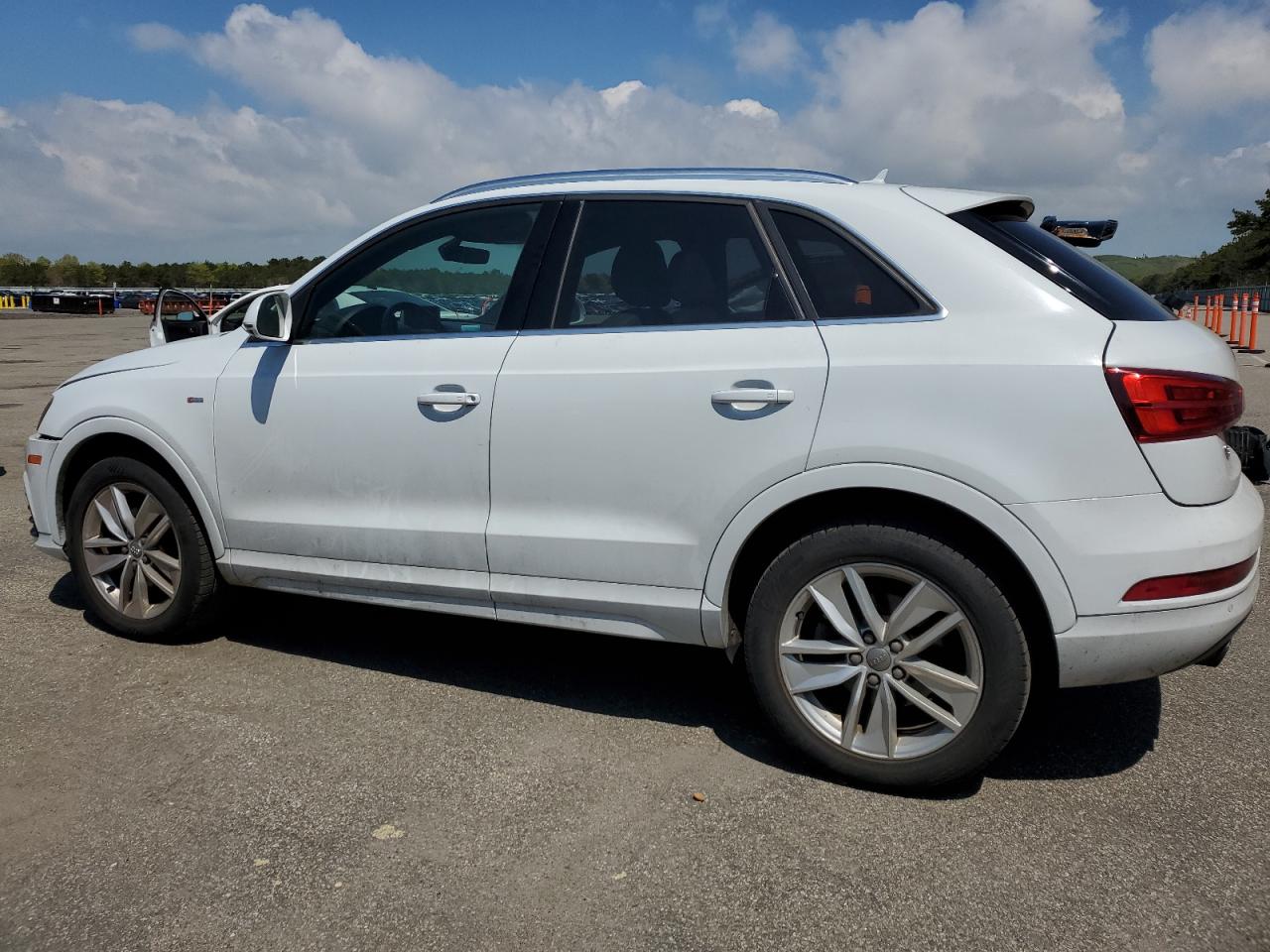 Photo 1 VIN: WA1JCCFS2JR023230 - AUDI Q3 