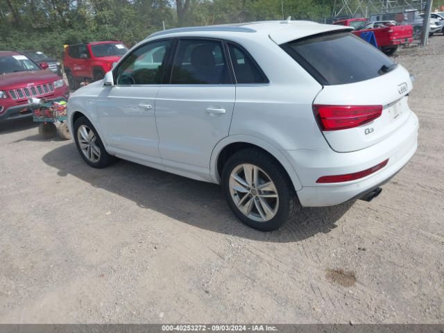 Photo 2 VIN: WA1JCCFS3HR009377 - AUDI Q3 