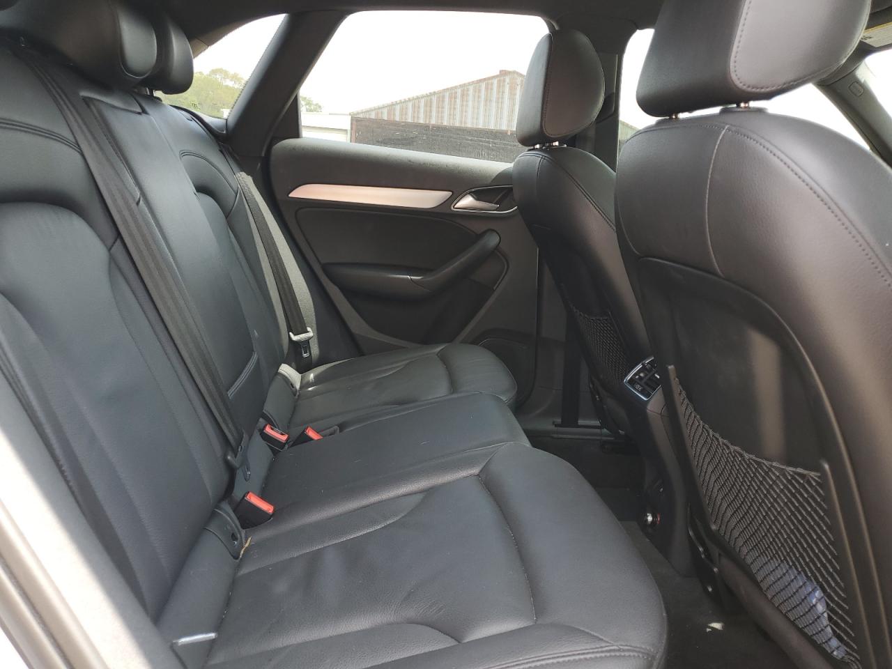 Photo 10 VIN: WA1JCCFS5JR027806 - AUDI Q3 