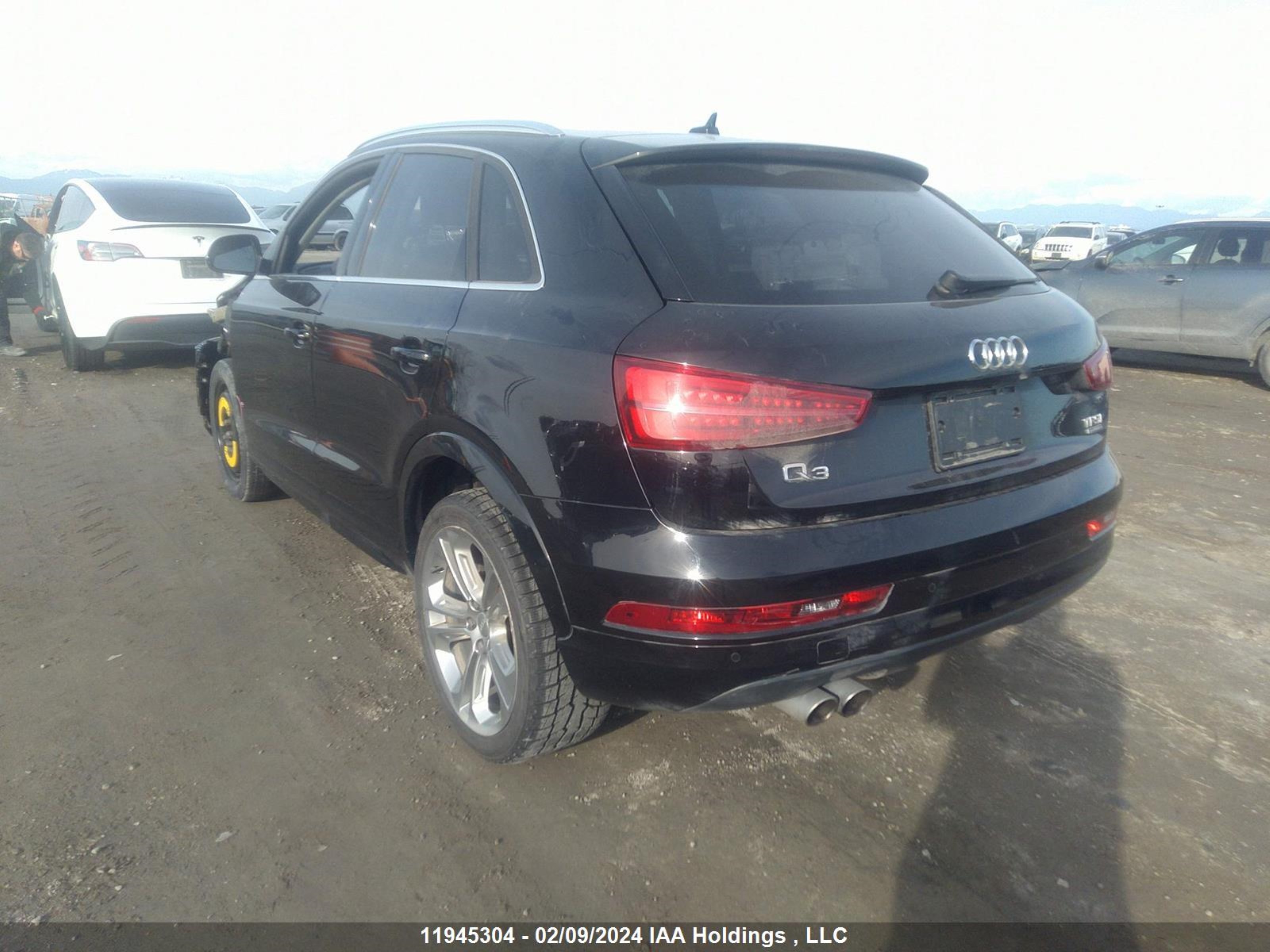 Photo 2 VIN: WA1JCCFS7JR023417 - AUDI Q3 