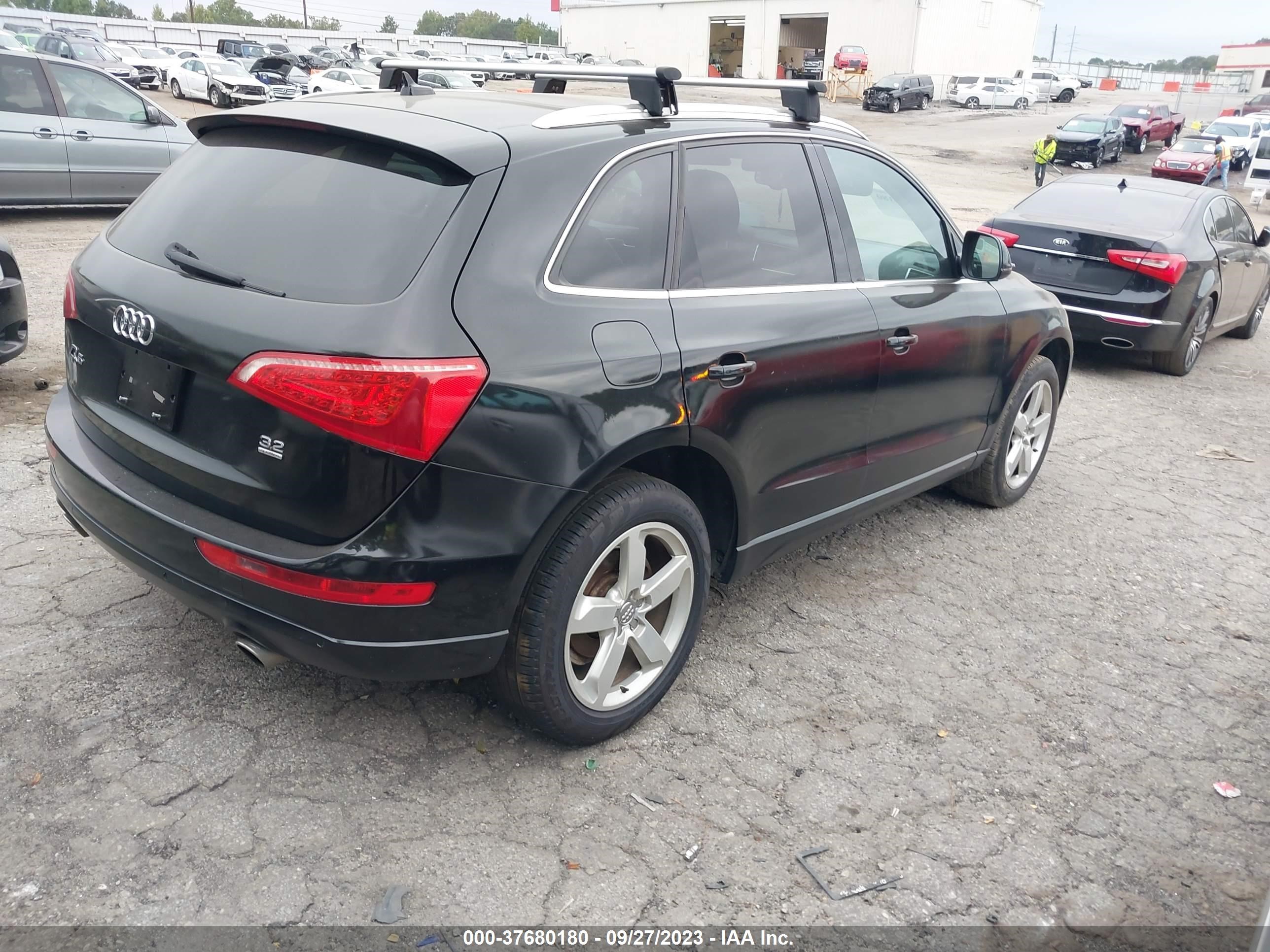 Photo 3 VIN: WA1KK78R39A010974 - AUDI Q5 