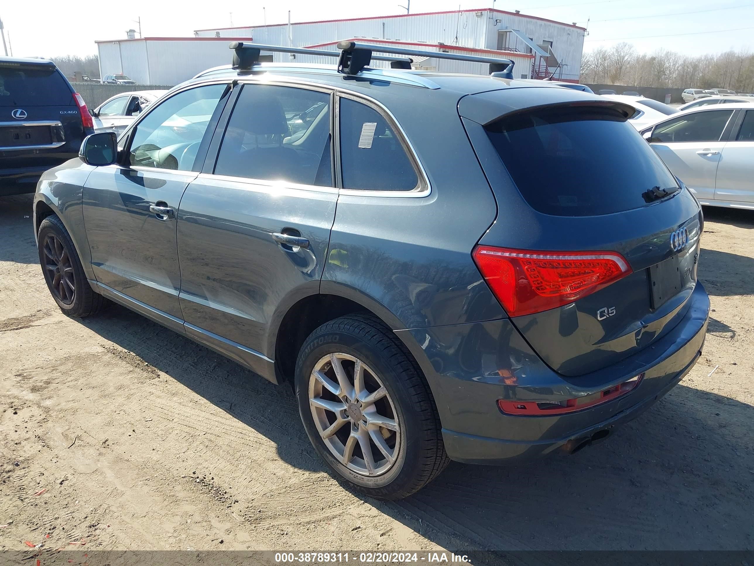 Photo 2 VIN: WA1KK78R79A056940 - AUDI Q5 