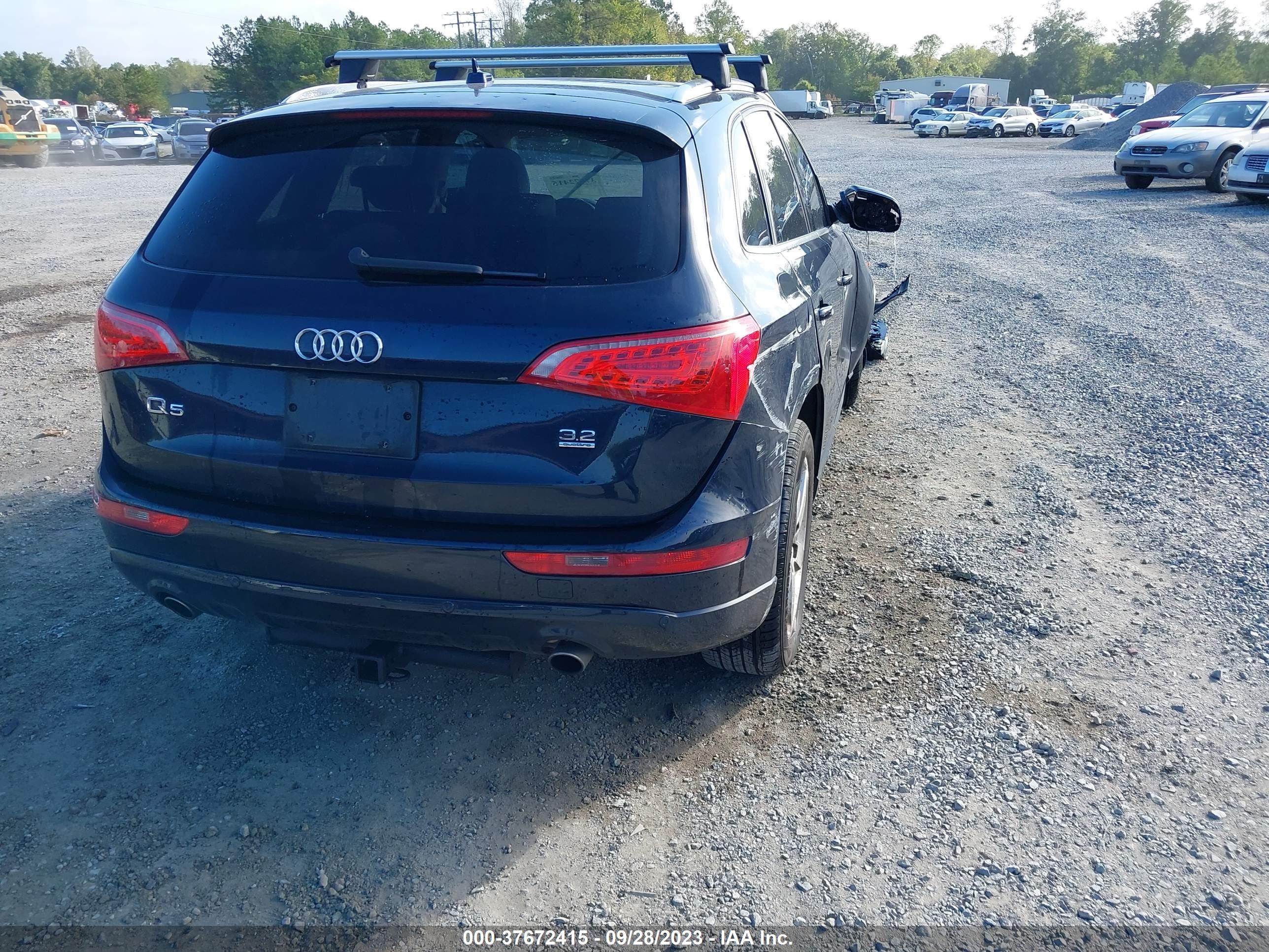 Photo 3 VIN: WA1KK78R89A018813 - AUDI Q5 