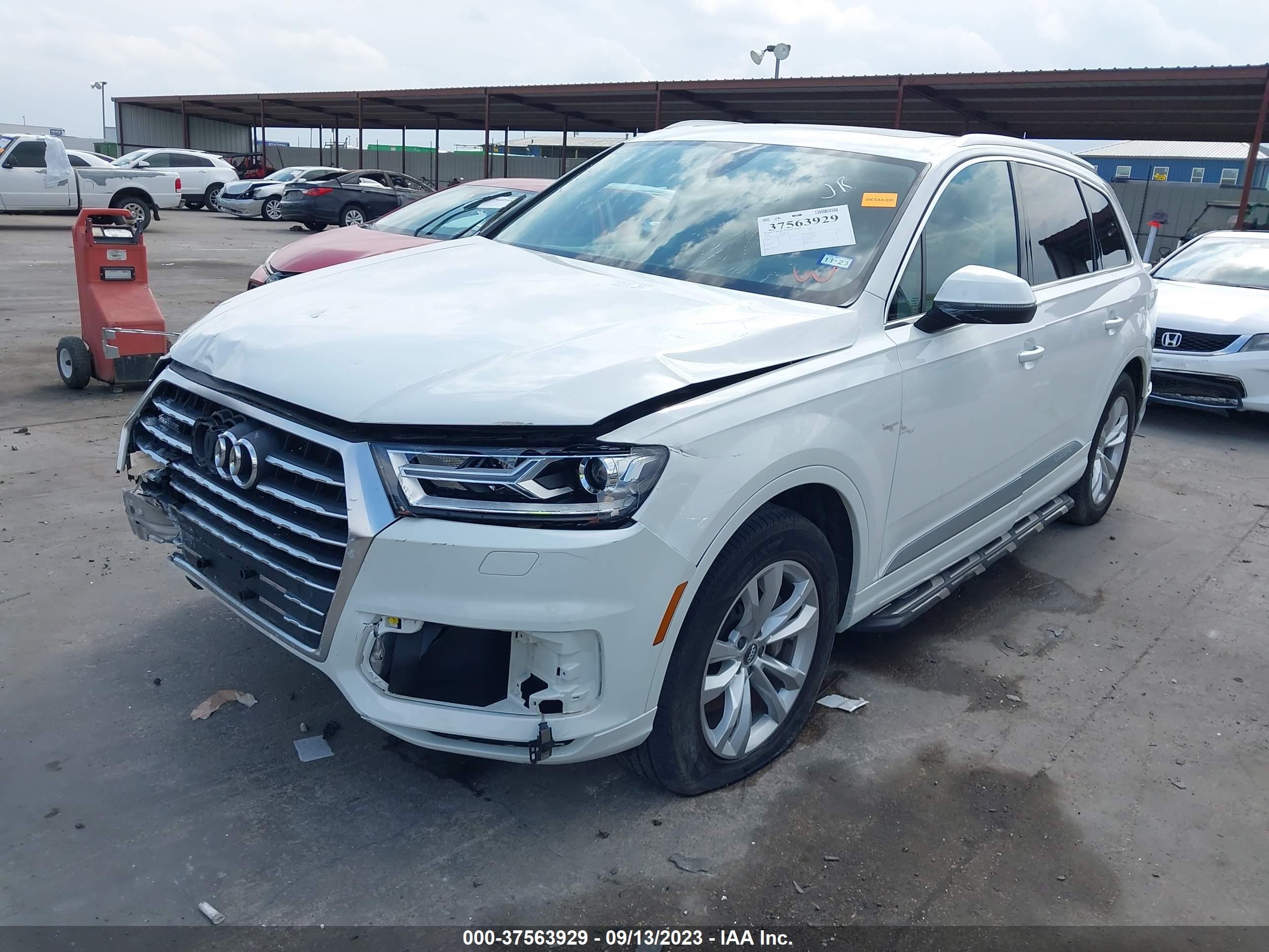 Photo 1 VIN: WA1LAAF70JD021357 - AUDI Q7 