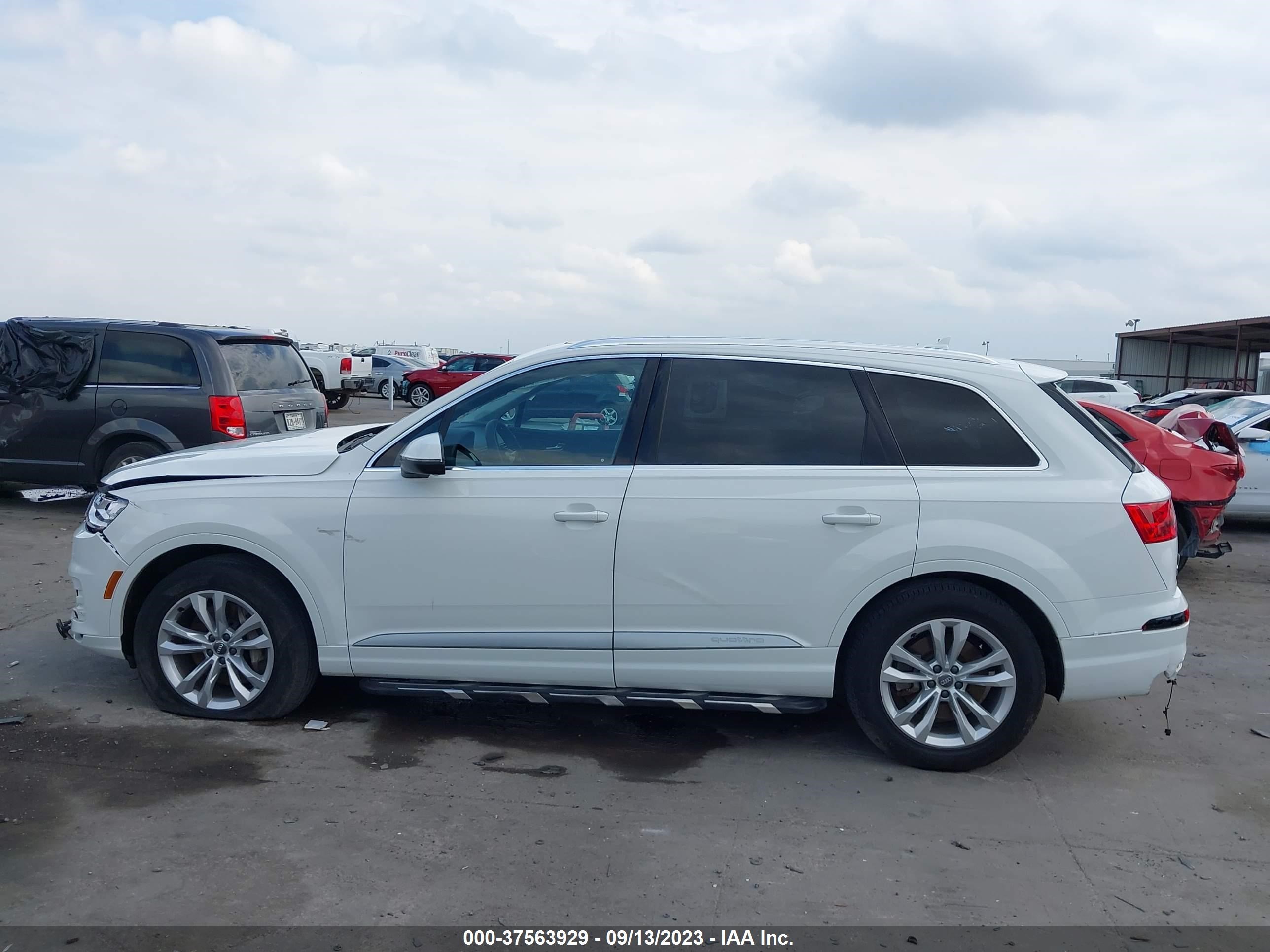 Photo 13 VIN: WA1LAAF70JD021357 - AUDI Q7 