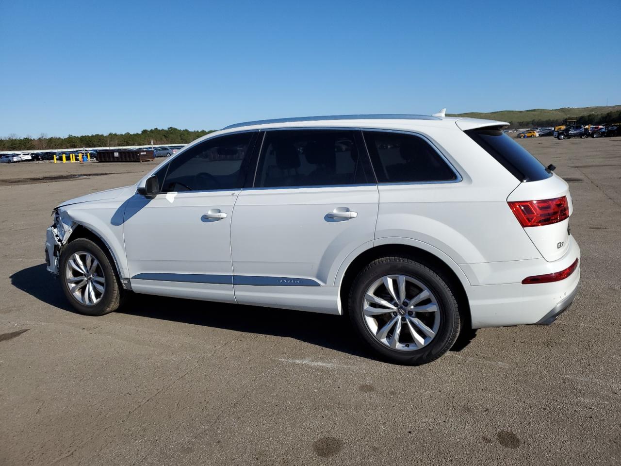 Photo 1 VIN: WA1LAAF71JD039608 - AUDI Q7 