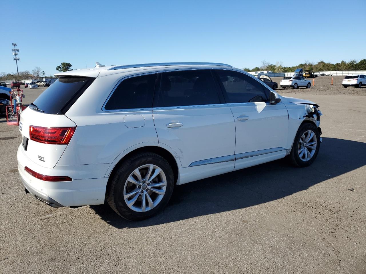 Photo 2 VIN: WA1LAAF71JD039608 - AUDI Q7 