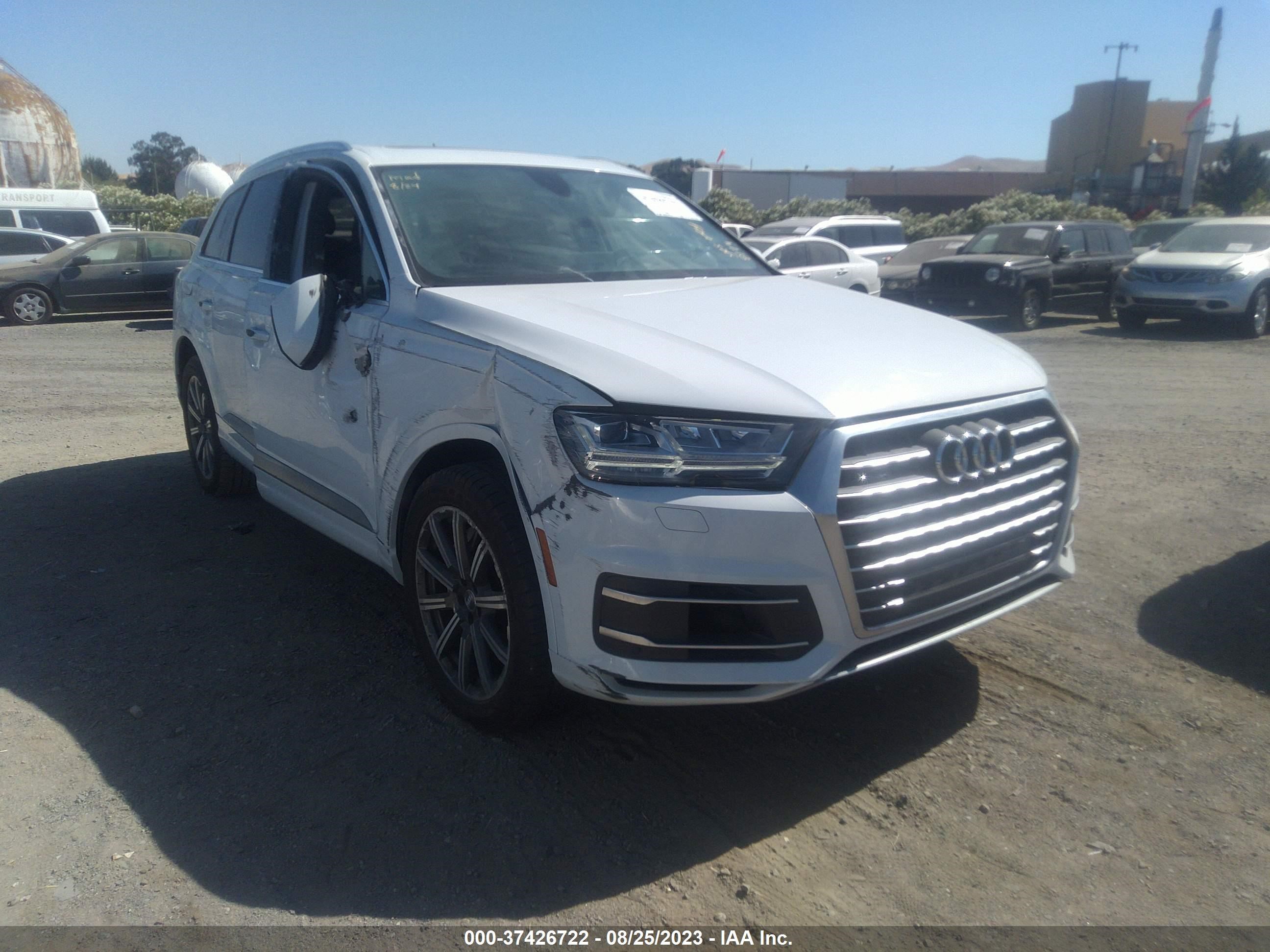 Photo 0 VIN: WA1LAAF71JD052715 - AUDI Q7 