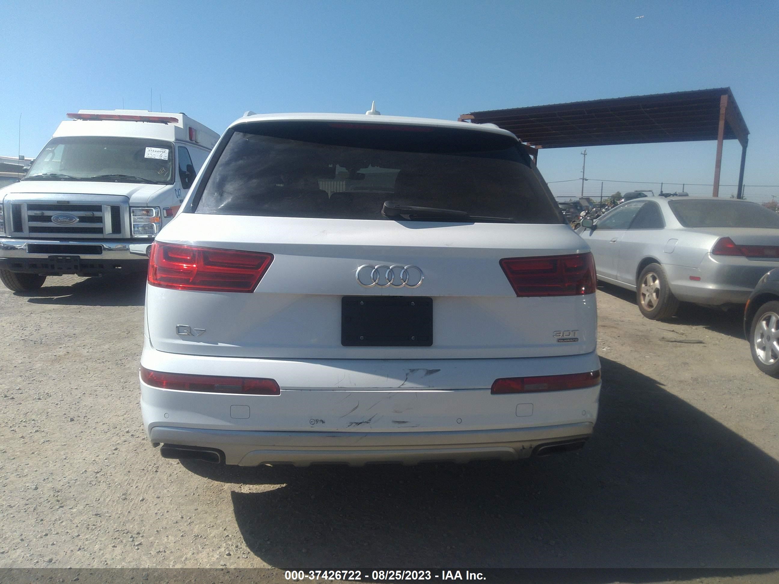 Photo 15 VIN: WA1LAAF71JD052715 - AUDI Q7 