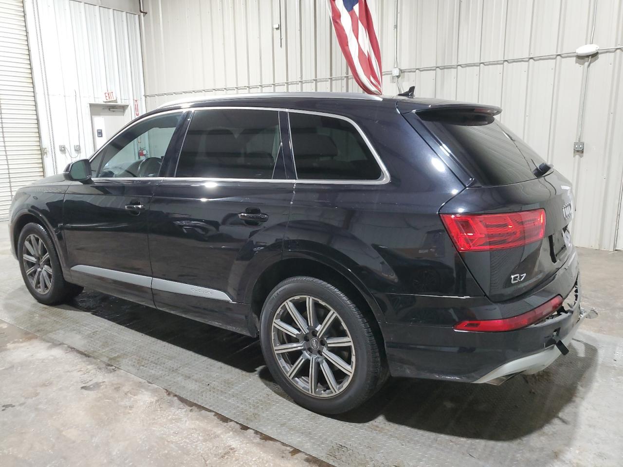 Photo 1 VIN: WA1LAAF72HD009642 - AUDI Q7 