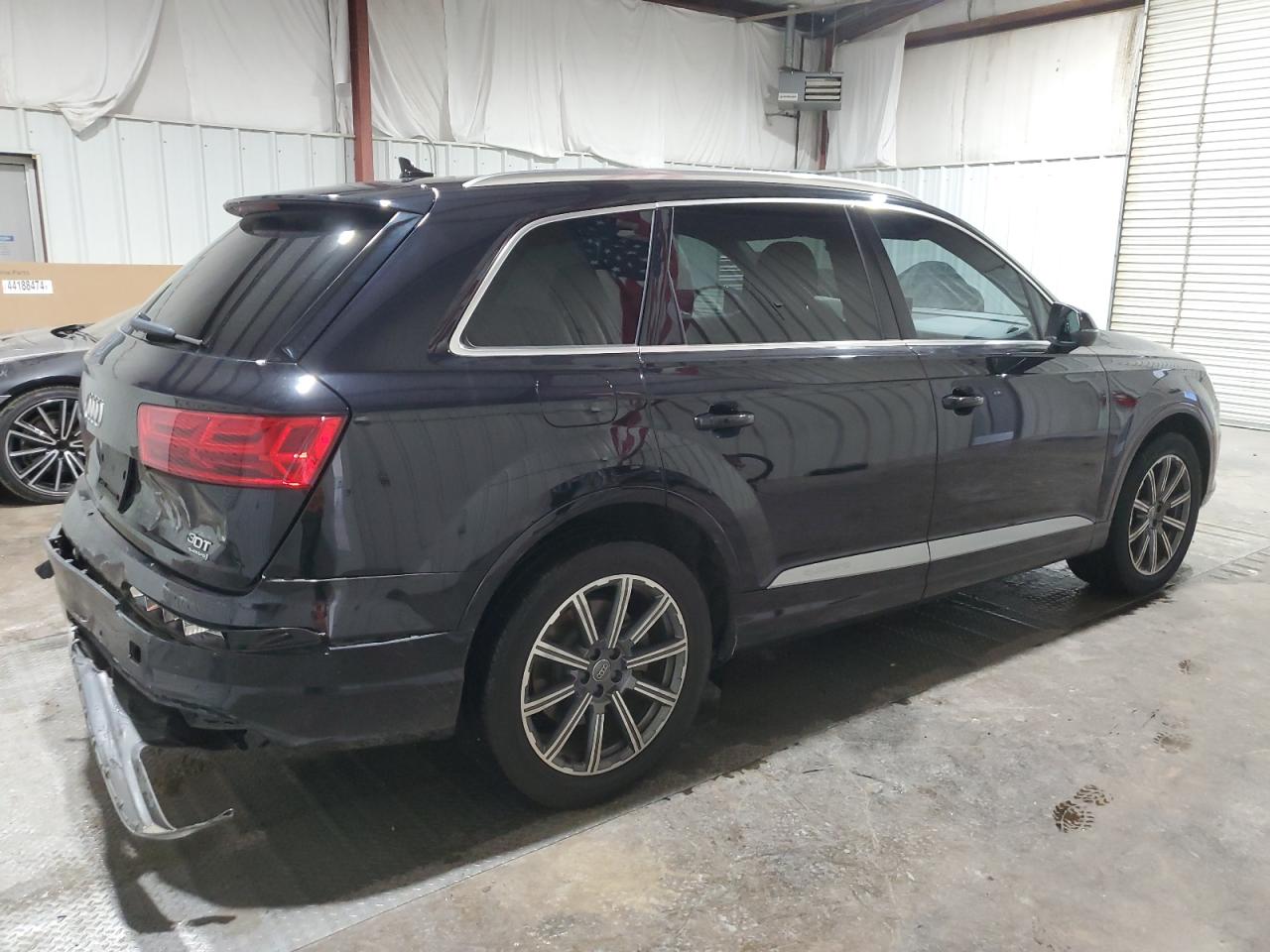 Photo 2 VIN: WA1LAAF72HD009642 - AUDI Q7 