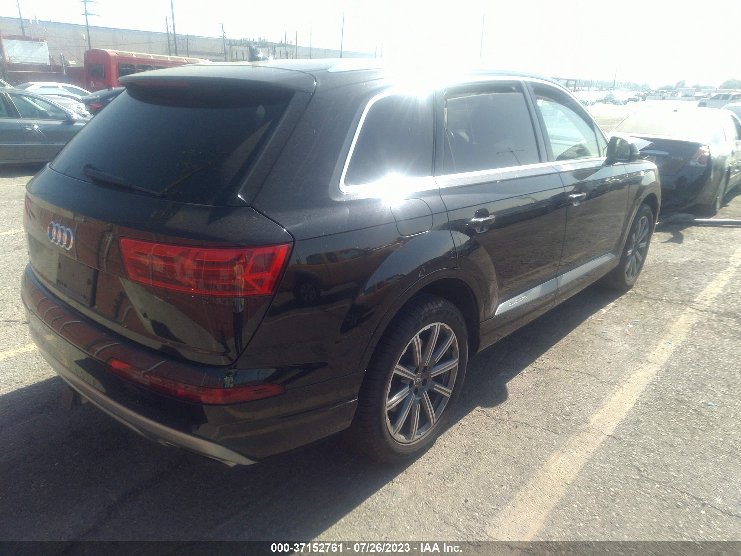 Photo 3 VIN: WA1LAAF72KD004769 - AUDI Q7 