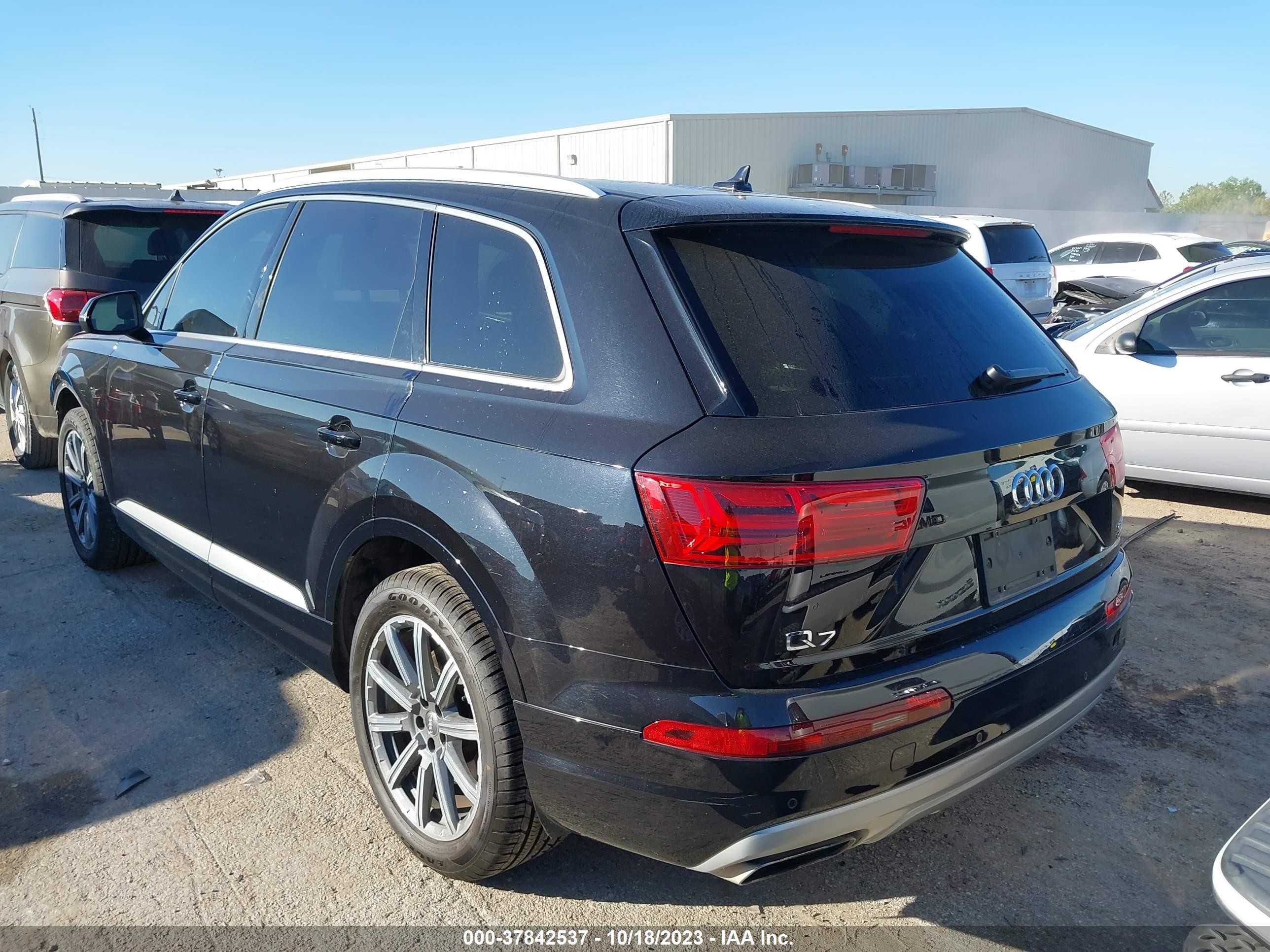 Photo 2 VIN: WA1LAAF73JD049427 - AUDI Q7 