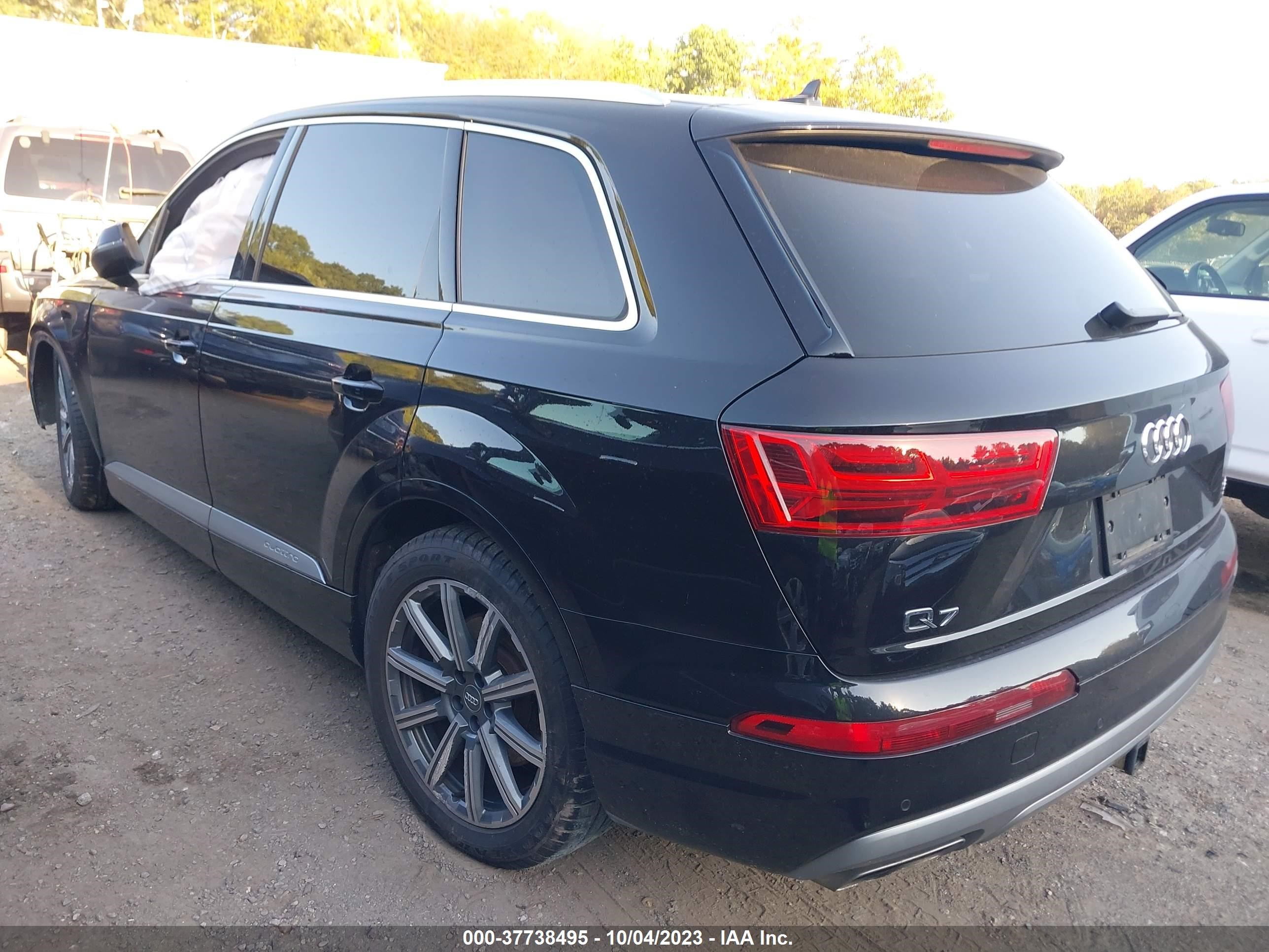 Photo 2 VIN: WA1LAAF74JD031731 - AUDI Q7 