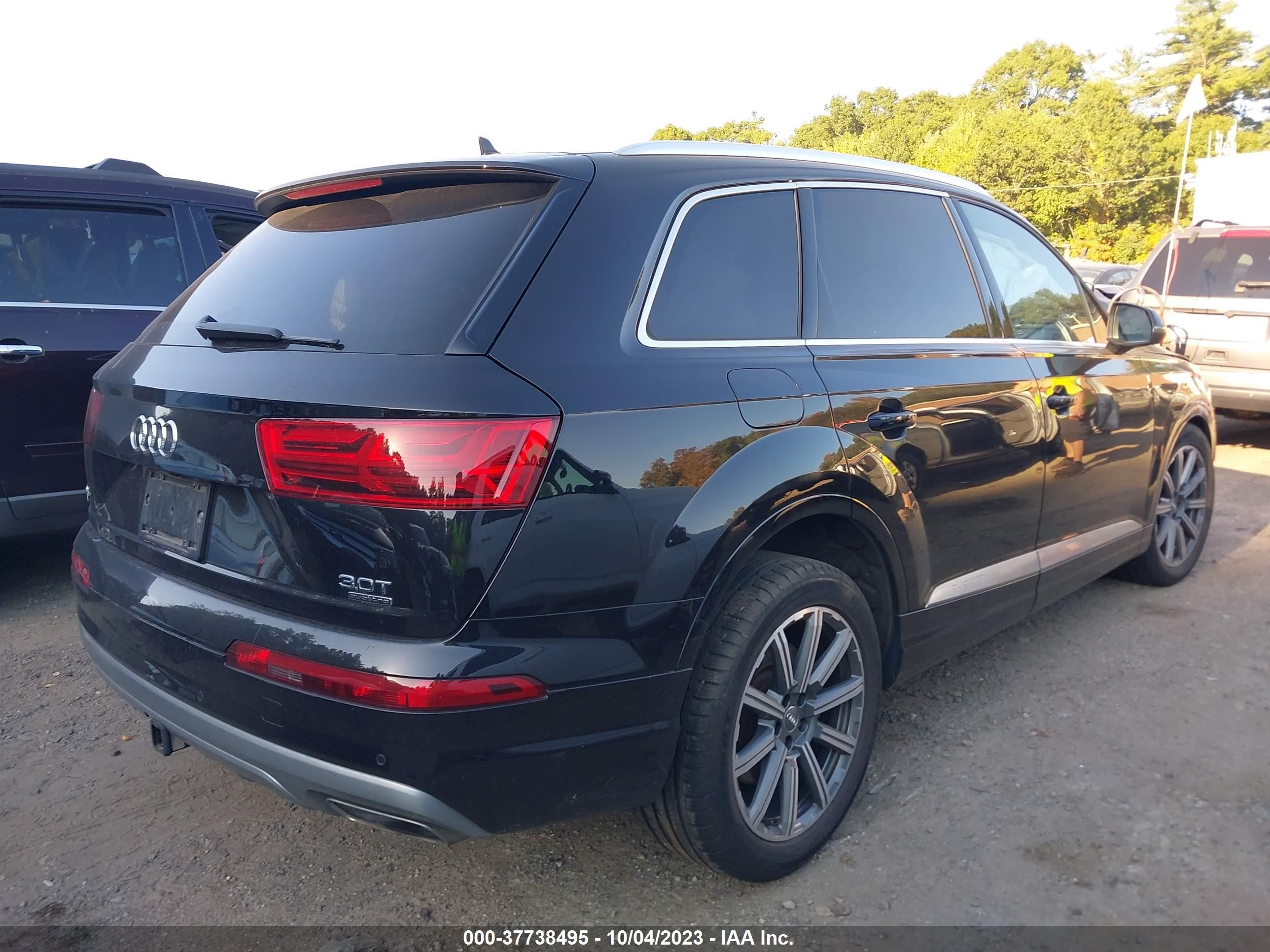 Photo 3 VIN: WA1LAAF74JD031731 - AUDI Q7 