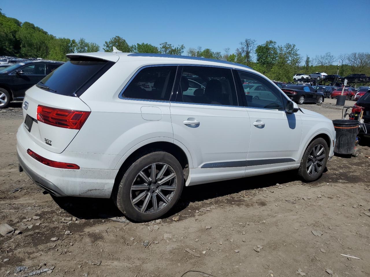 Photo 2 VIN: WA1LAAF74JD033415 - AUDI Q7 