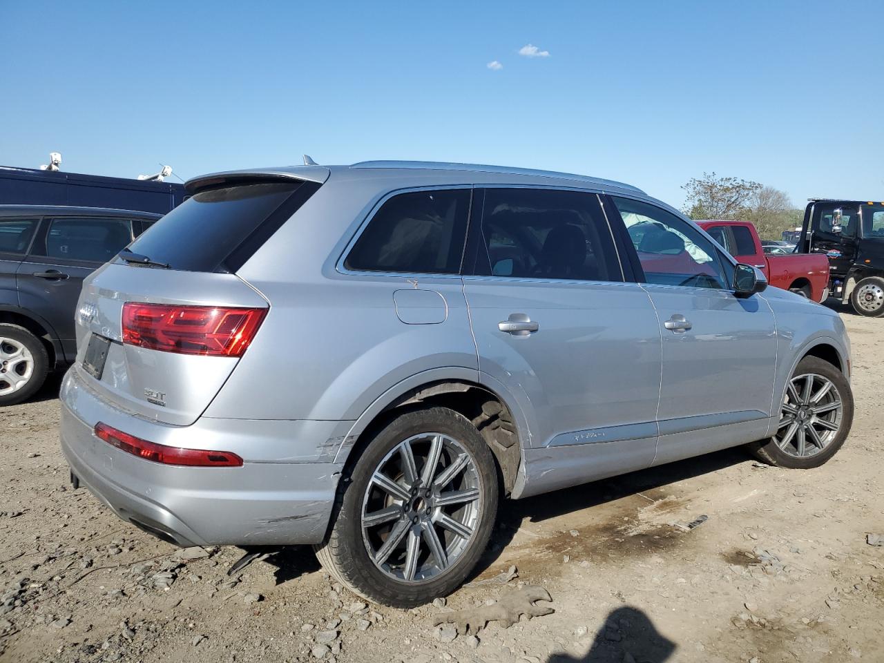 Photo 2 VIN: WA1LAAF74JD034953 - AUDI Q7 