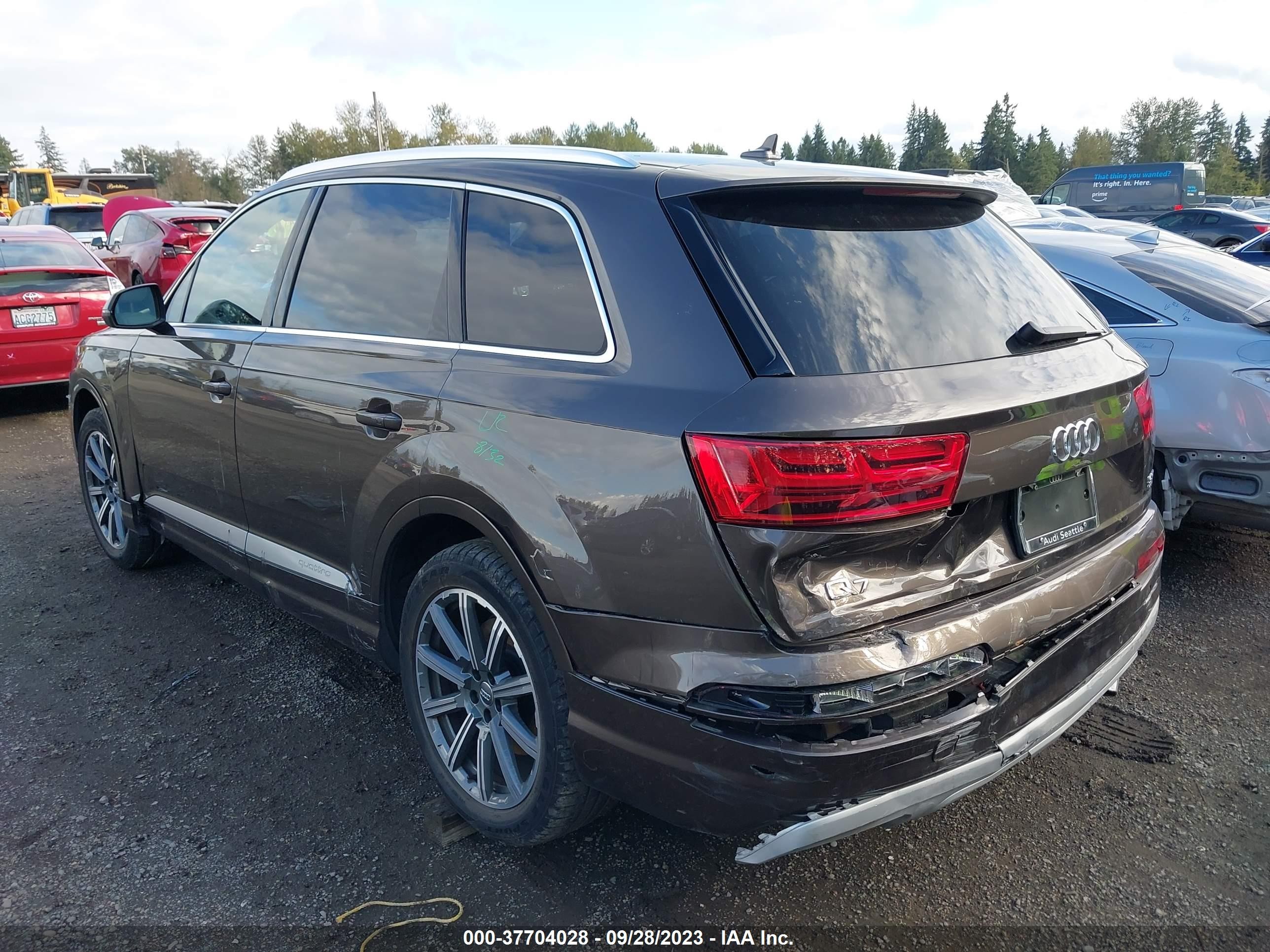 Photo 2 VIN: WA1LAAF75JD032225 - AUDI Q7 