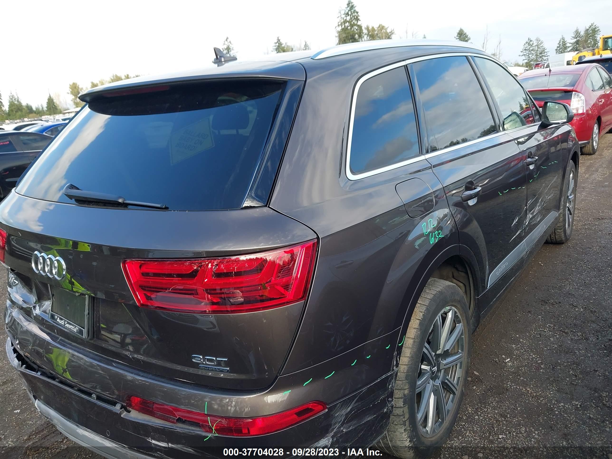 Photo 3 VIN: WA1LAAF75JD032225 - AUDI Q7 