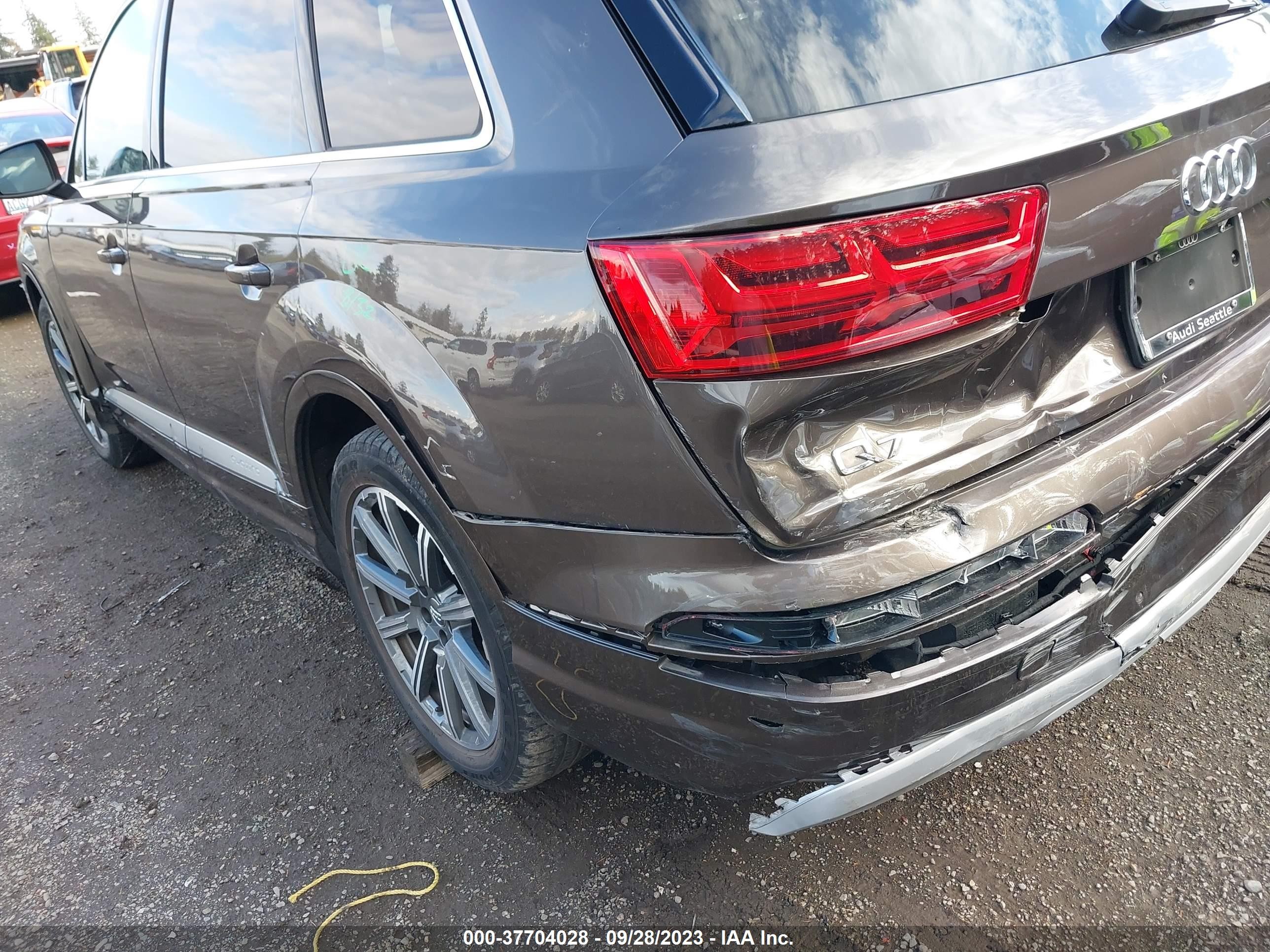 Photo 5 VIN: WA1LAAF75JD032225 - AUDI Q7 