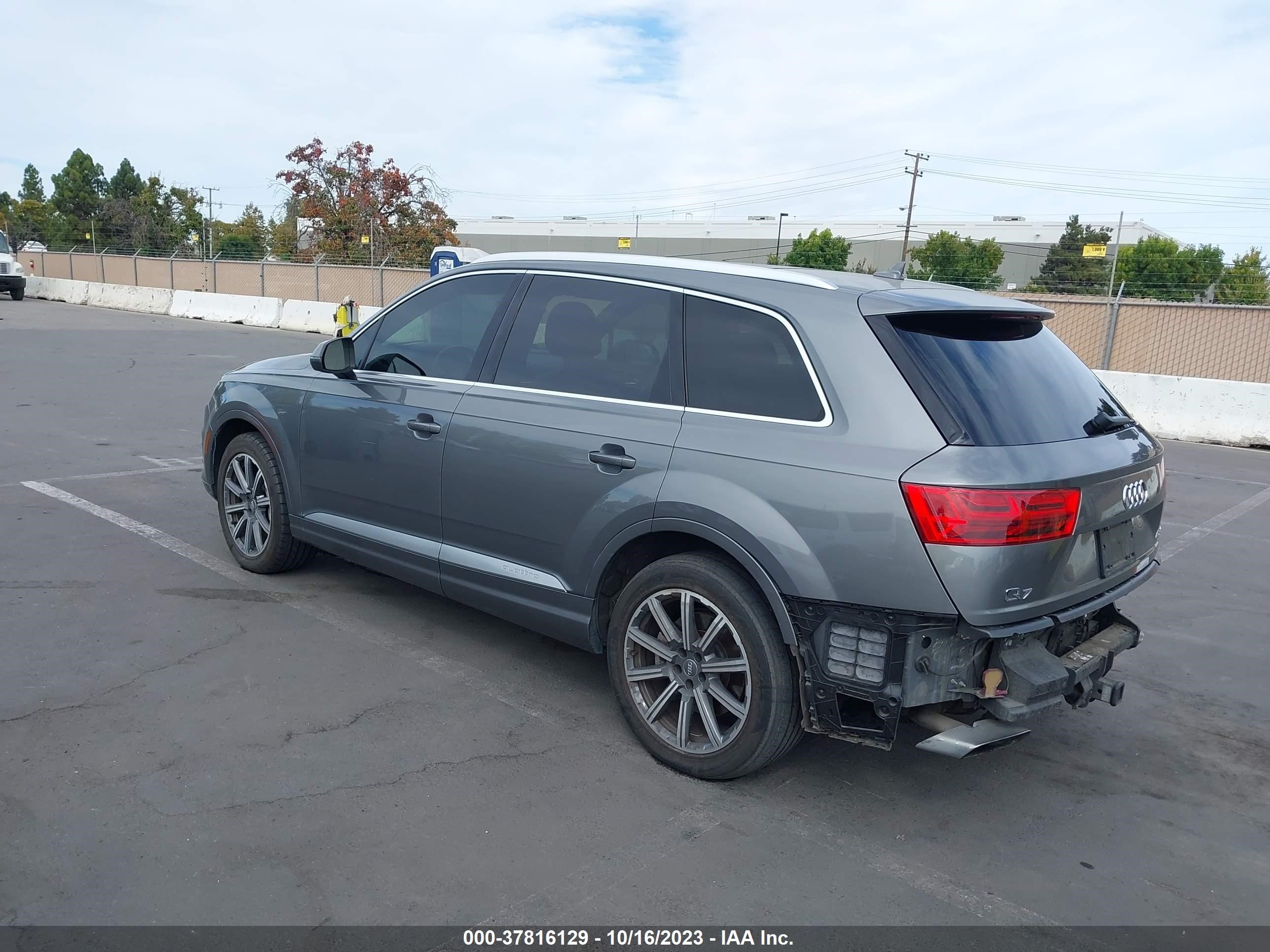 Photo 2 VIN: WA1LAAF76HD021549 - AUDI Q7 