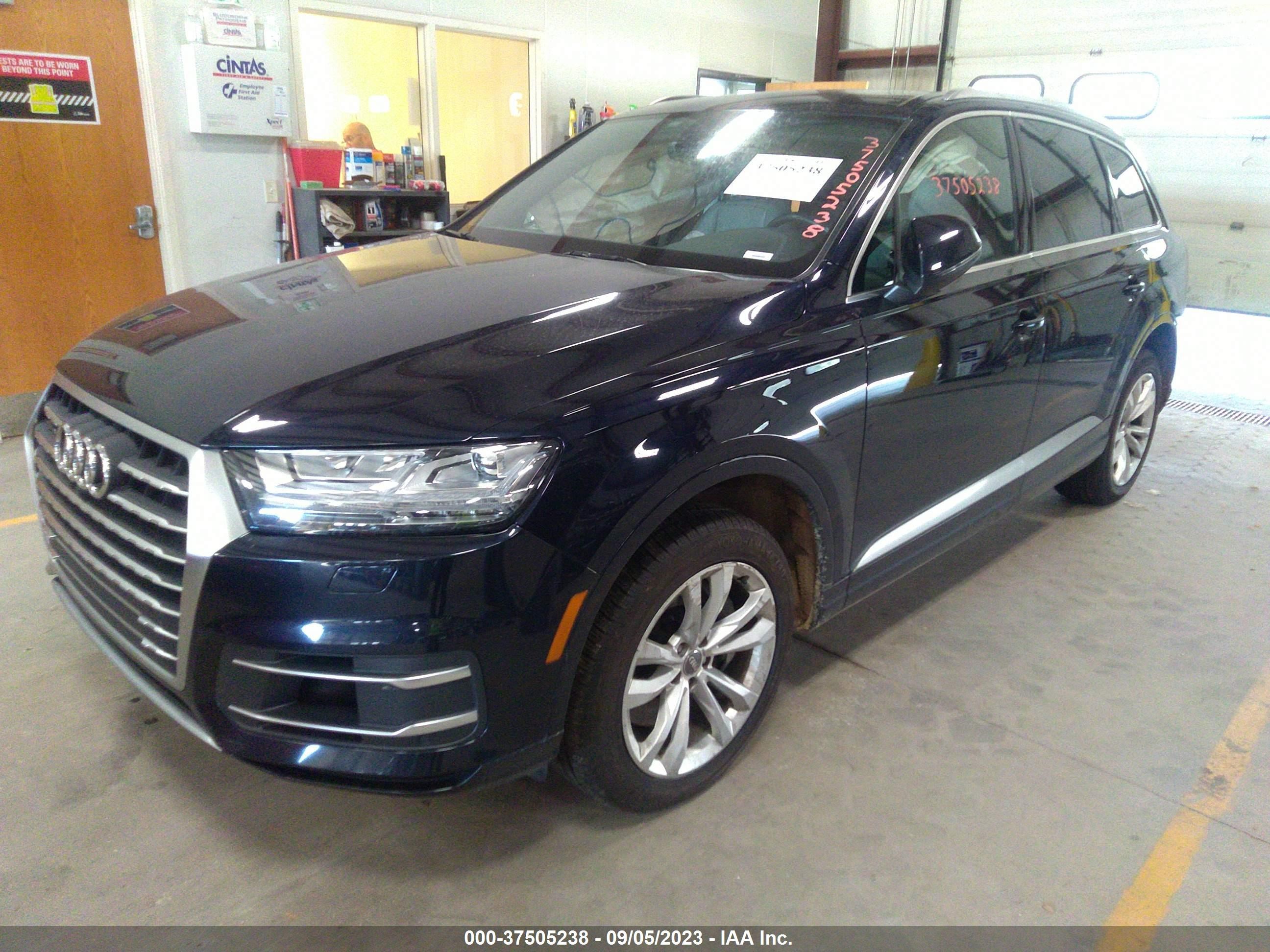 Photo 1 VIN: WA1LAAF76JD007558 - AUDI Q7 