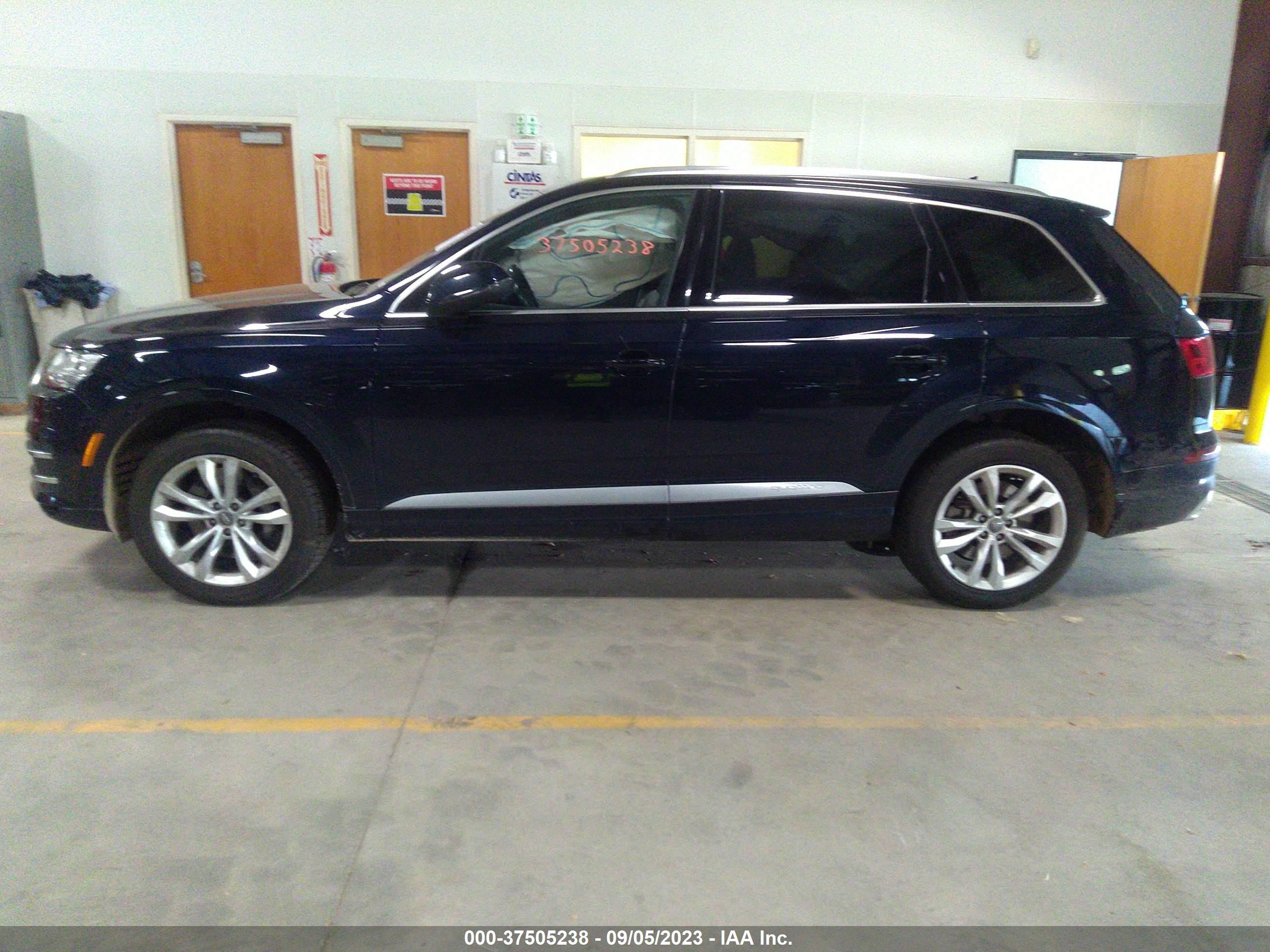 Photo 13 VIN: WA1LAAF76JD007558 - AUDI Q7 