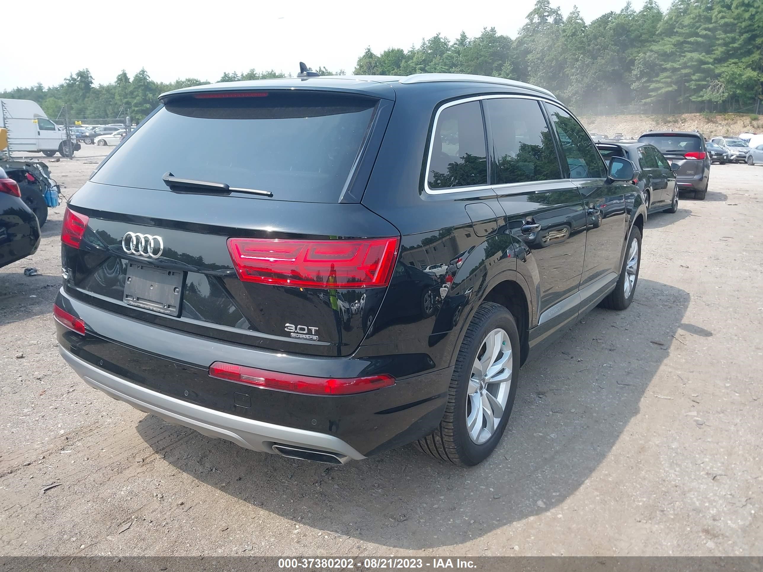 Photo 3 VIN: WA1LAAF77JD005088 - AUDI Q7 